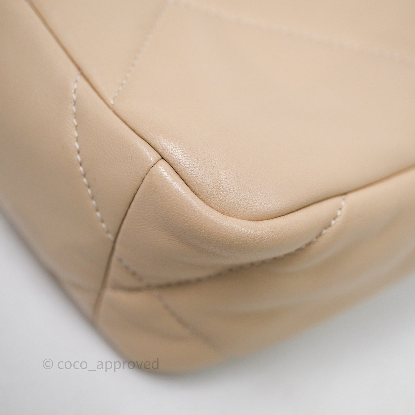Chanel 19 Small Beige Lambskin Mixed Hardware