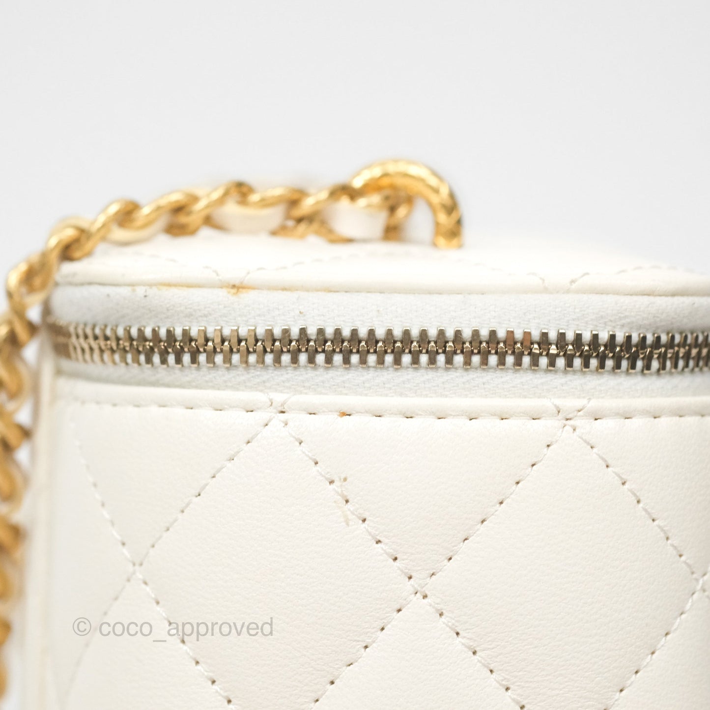 Chanel Vanity with Double Chain White Shiny Lambskin 23C