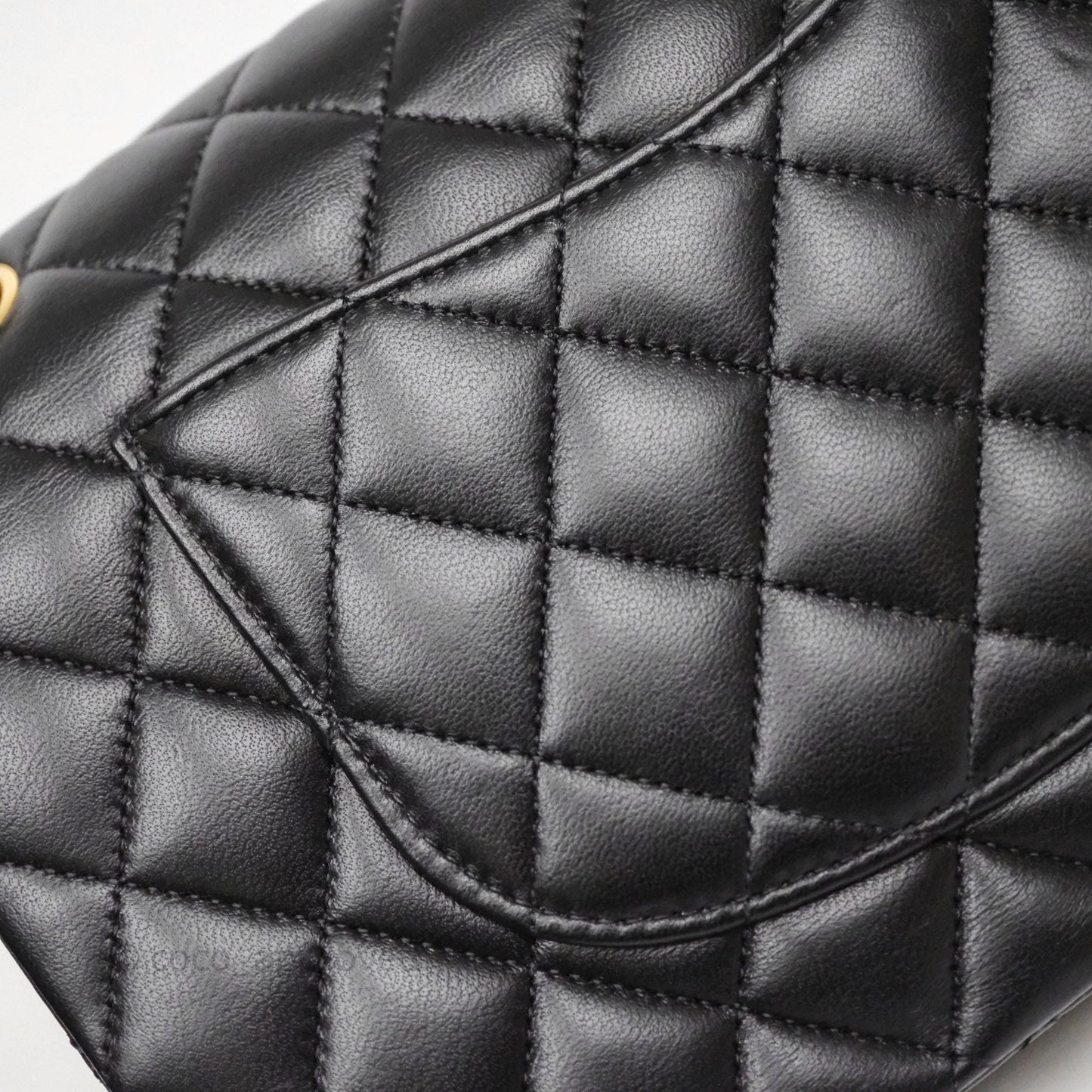 Chanel Classic M/L Medium Flap Quilted Black Lambskin Gold Hardware