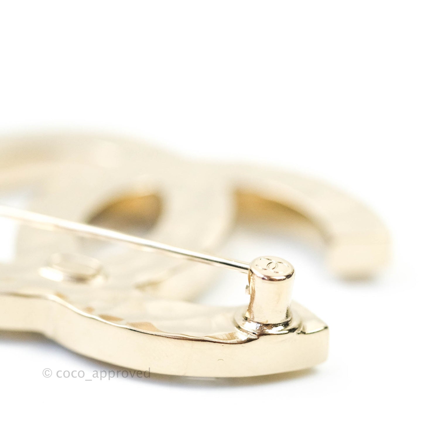 Chanel CC Crystal Brooch in Gold Tone 21P