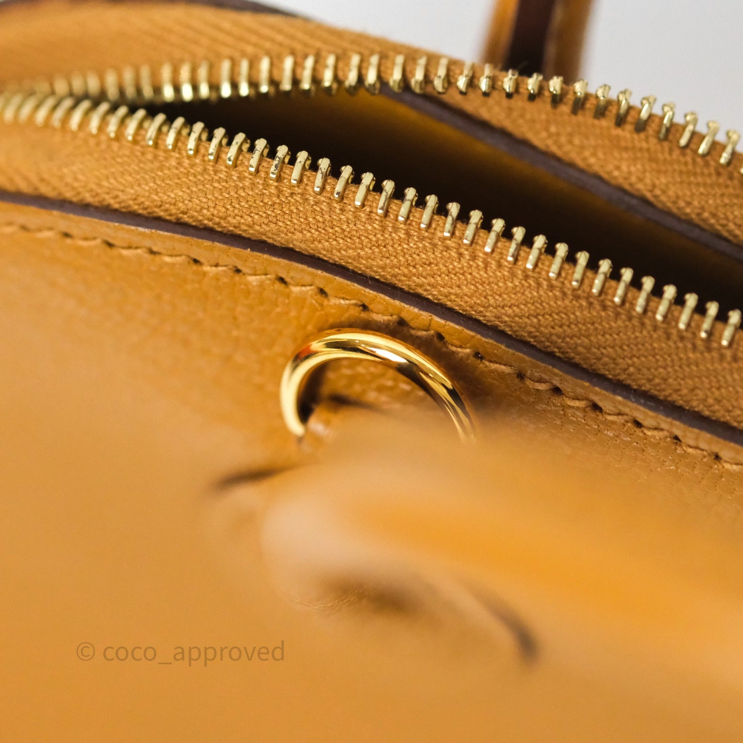 Hermès Bolide Mini 1923 Caramel 28 Chevre Mysore Strap Ficelle/Black Gold Hardware
