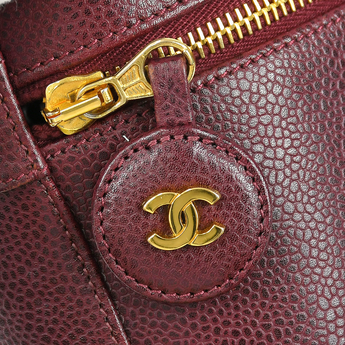 Luxury Chanel 1994-1996 Timeless Vanity Handbag Bordeaux Caviar