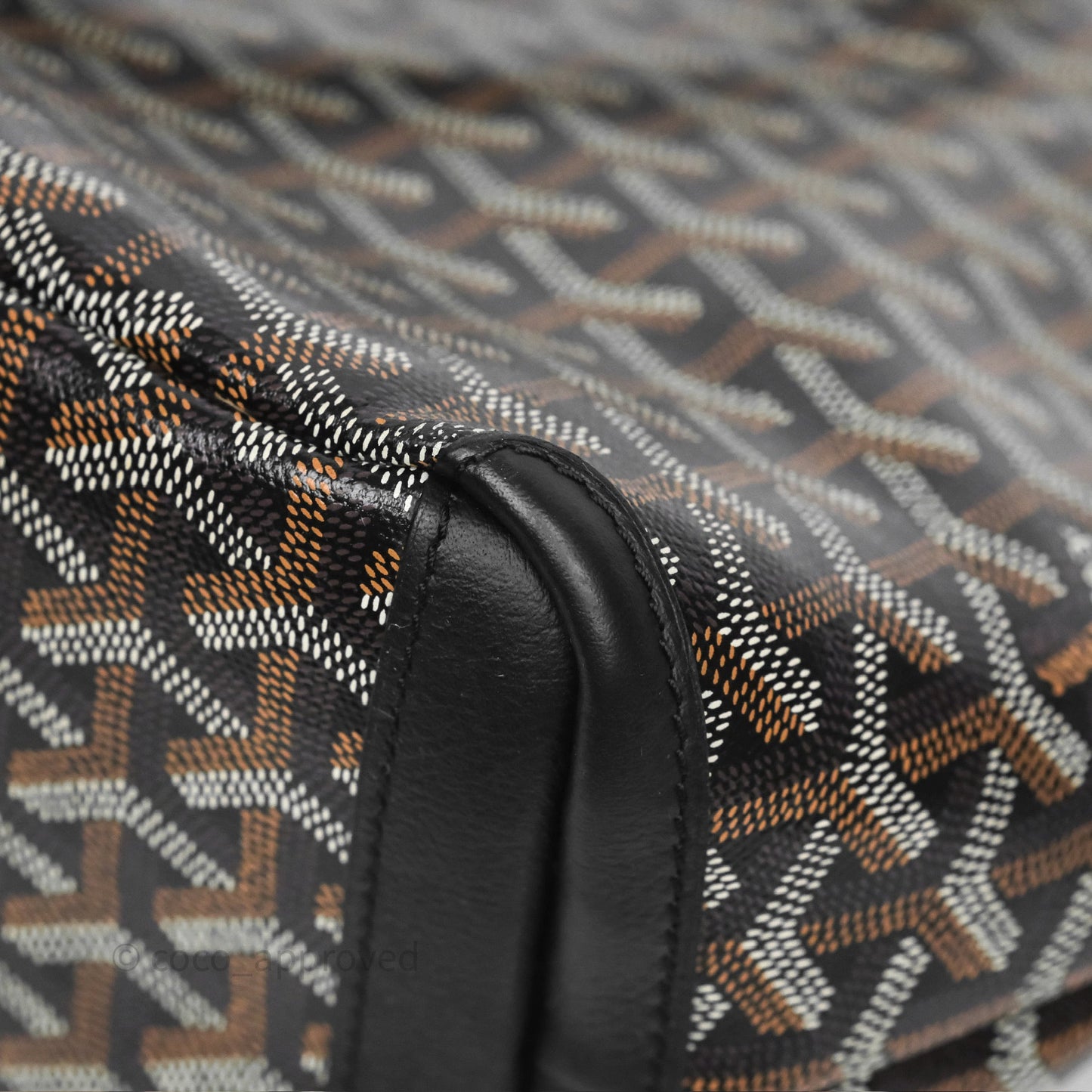 Goyard Artois Tote PM⁣⁣⁣⁣⁣⁣⁣⁣⁣⁣⁣⁣⁣⁣⁣⁣⁣⁣⁣⁣ Goyardine Canvas Black