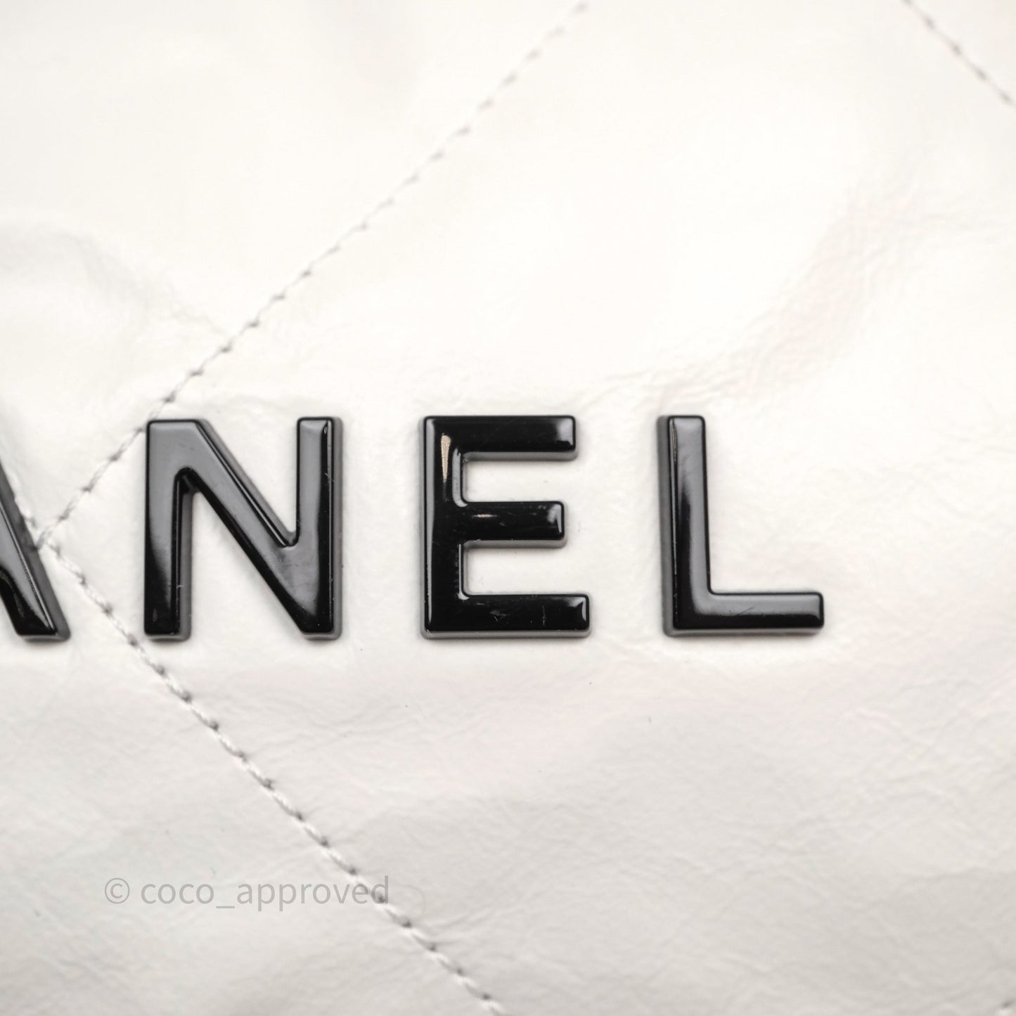 Chanel 22 Small White Shiny Crumpled Calfskin Aged Gold Hardware