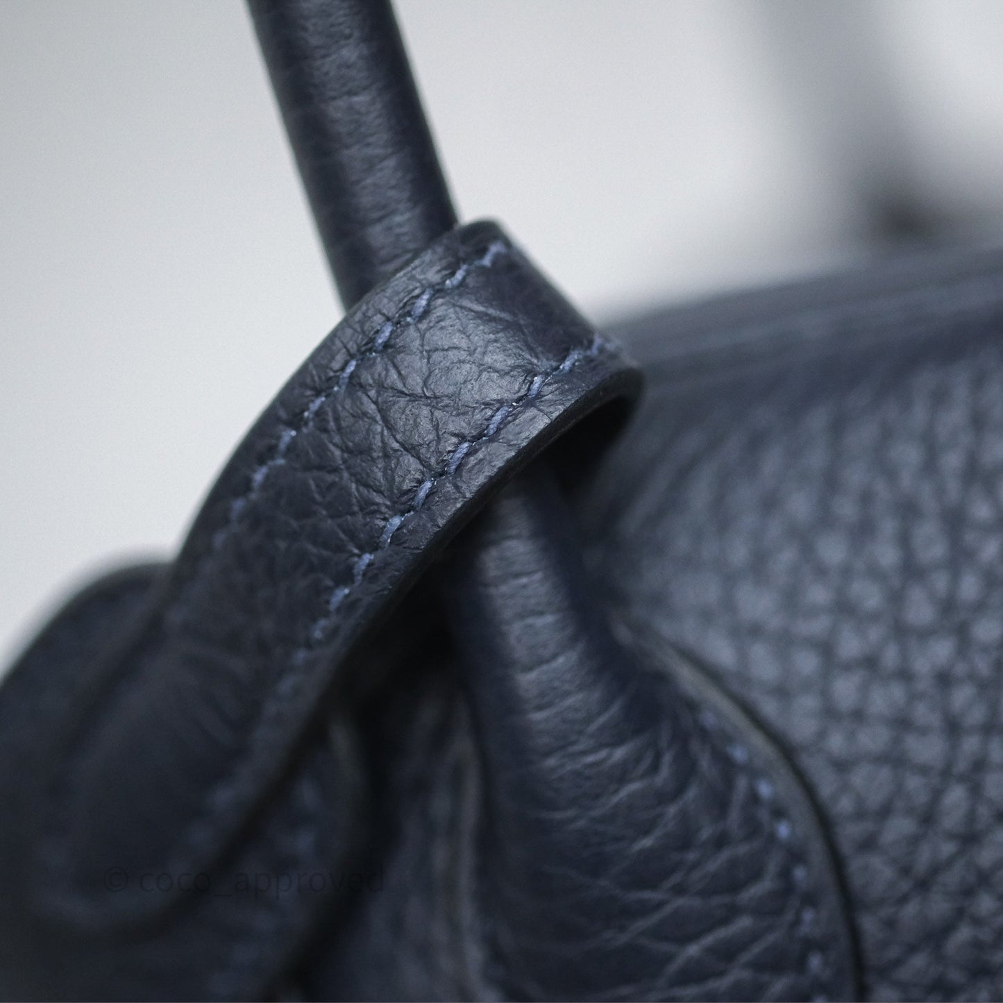 Hermès Lindy 26 Bleu Nuit 2Z Taurillon Clemence Palladium Hardware
