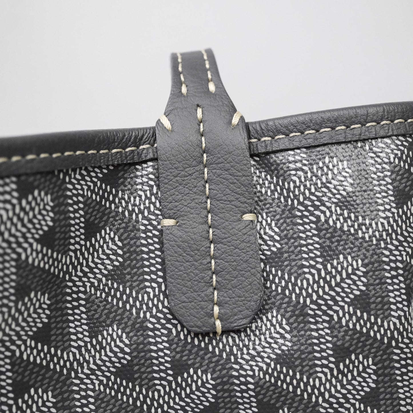 Goyard St Louis Tote PM ⁣⁣⁣⁣⁣⁣⁣⁣⁣⁣⁣⁣⁣⁣⁣⁣⁣⁣⁣⁣Grey