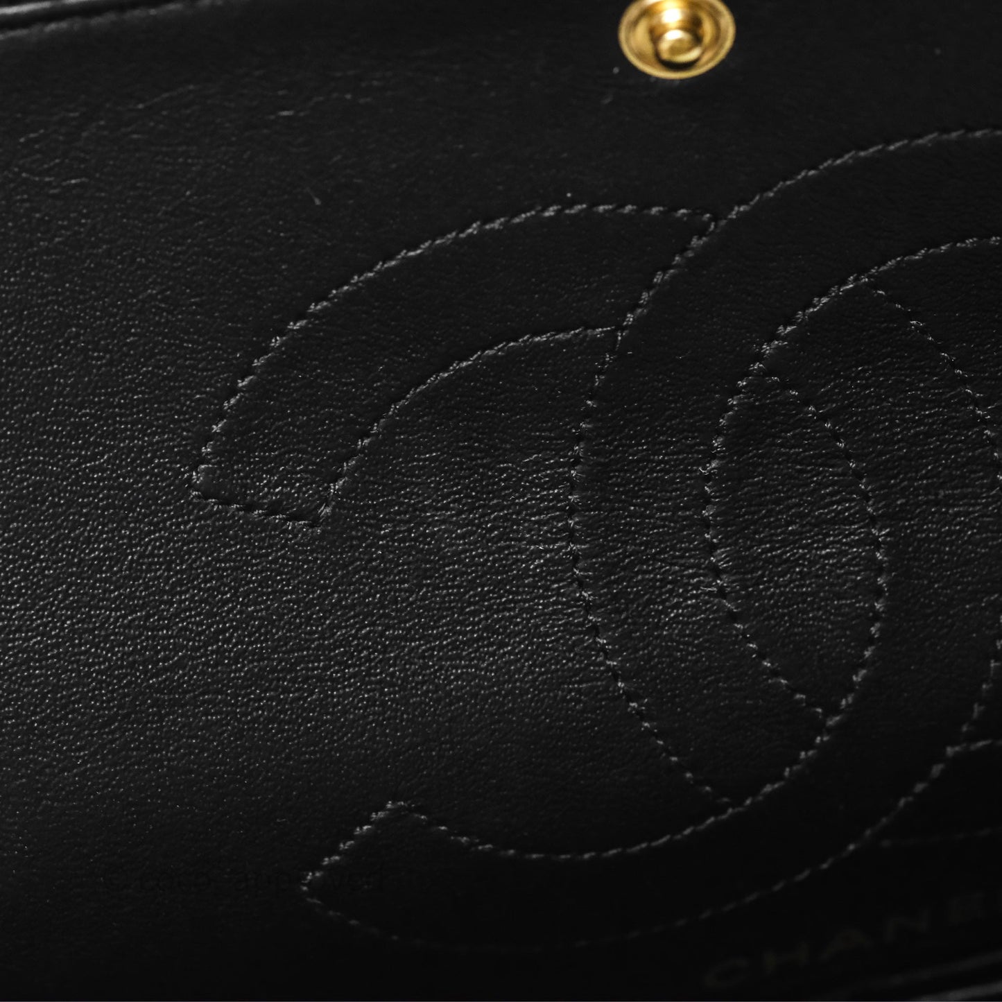 Chanel Reissue 225 Houndstooth Tweed Black Beige Aged Gold Hardware