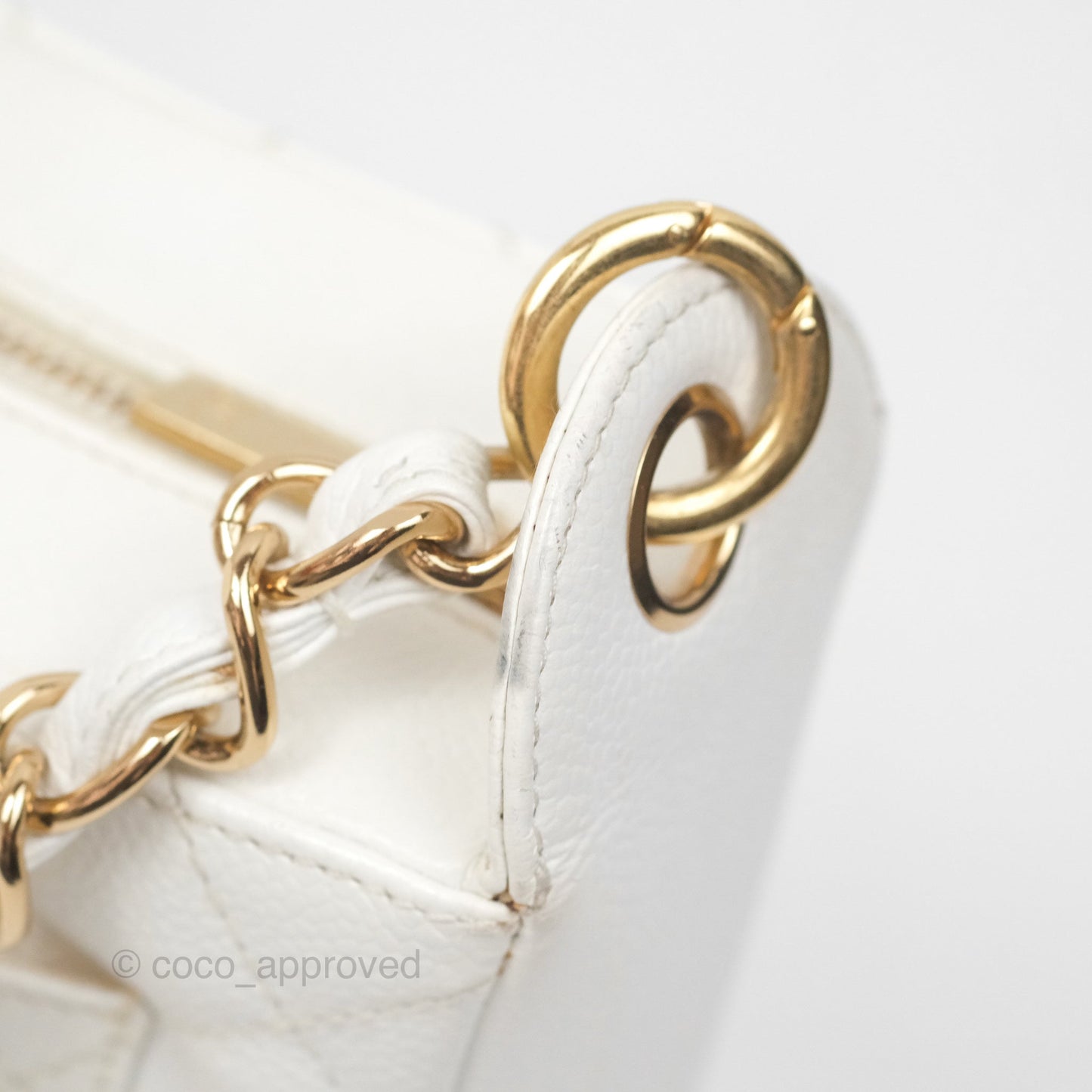 Chanel Vintage CC Quilted Shoulder Bag White Caviar Gold Hardware
