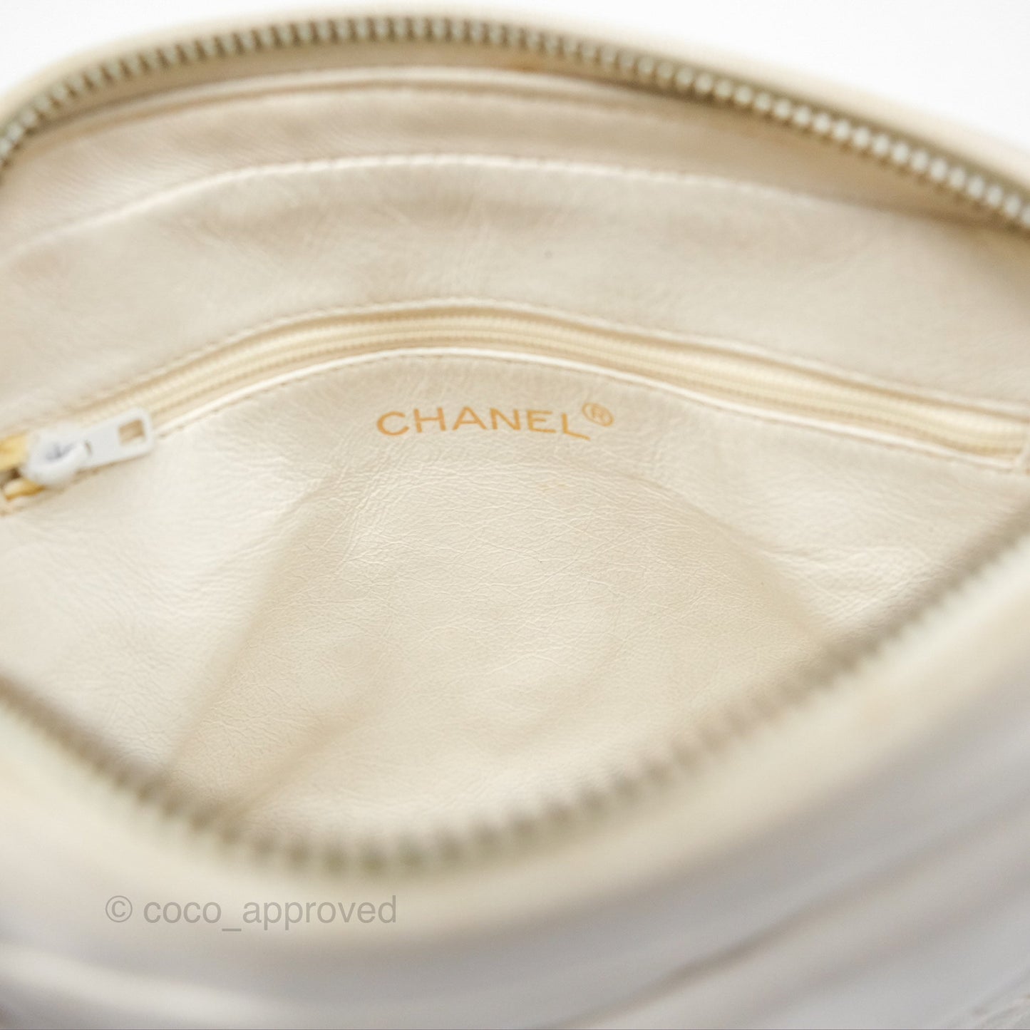 Chanel Vintage Small Camera Bag White Lambskin Gold Hardware