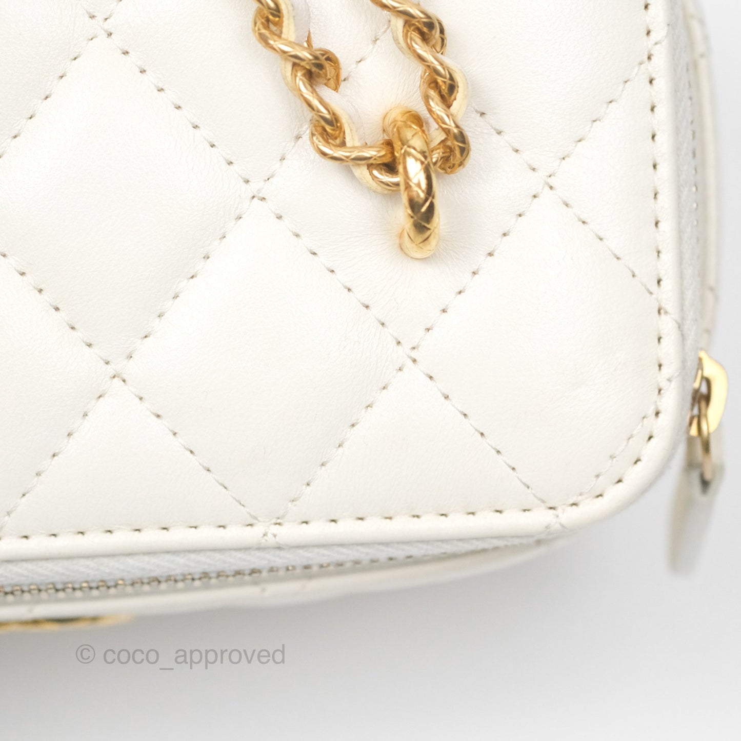 Chanel Vanity with Double Chain White Shiny Lambskin 23C