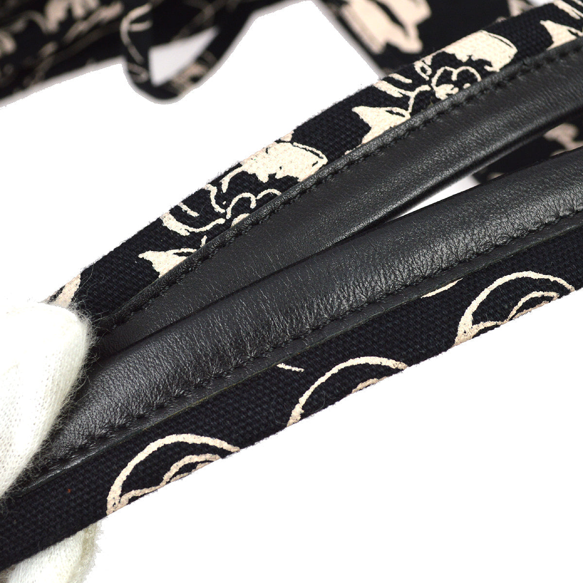 Luxury Chanel 2005-2006 Black Camellia Drawstring Tote Bag