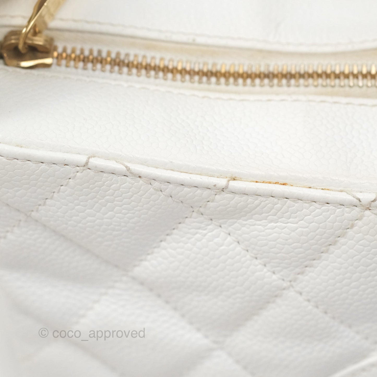 Chanel Vintage CC Quilted Shoulder Bag White Caviar Gold Hardware