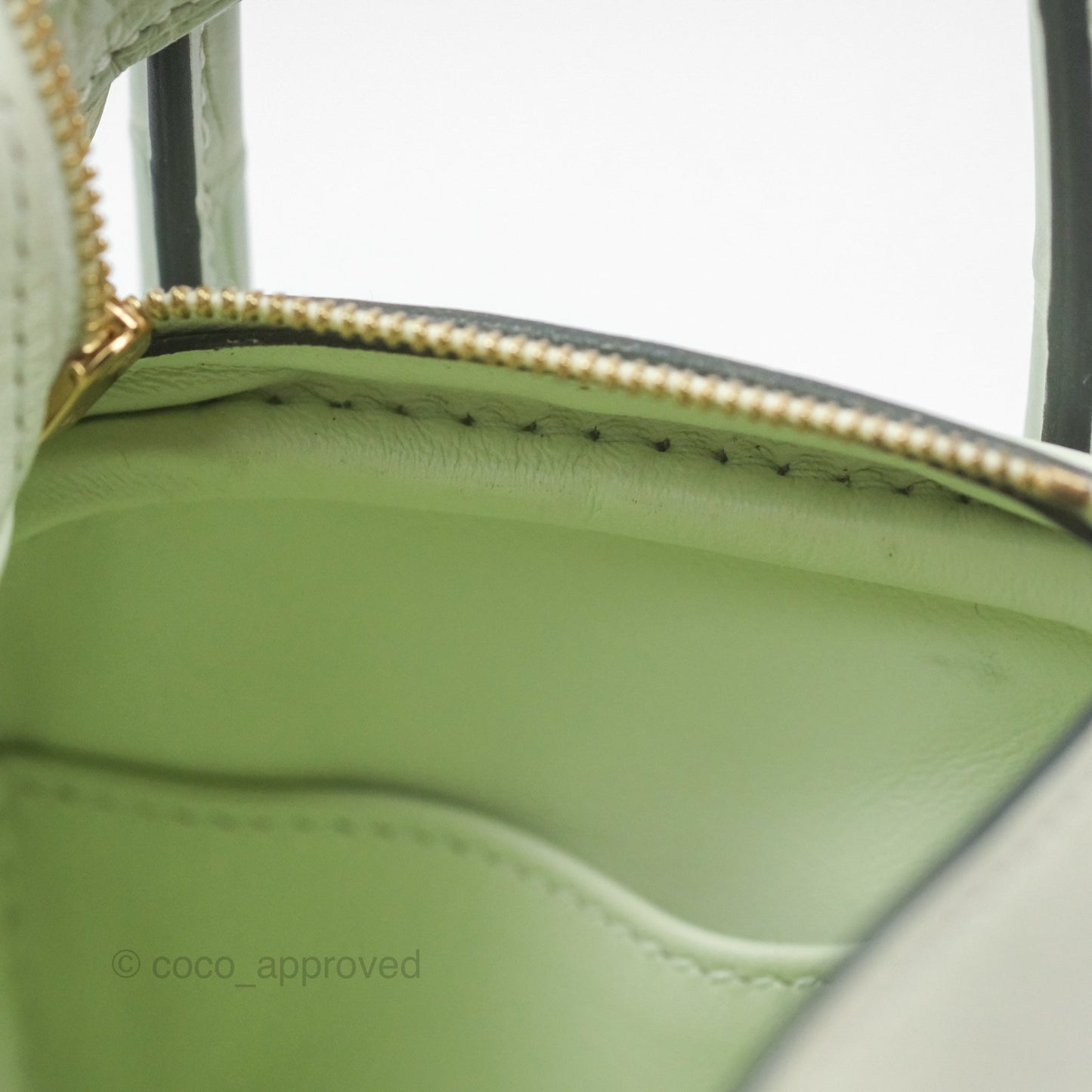 Hermès Mini Lindy Touch Vert Fizz 0S Swift Alligator Handle Gold Hardware