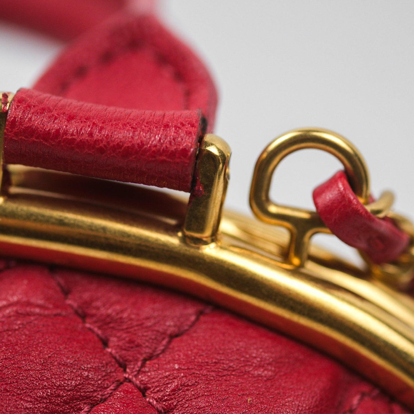 Chanel Quilted Kisslock Handbag With Chain Red Calfskin Gold Hardware