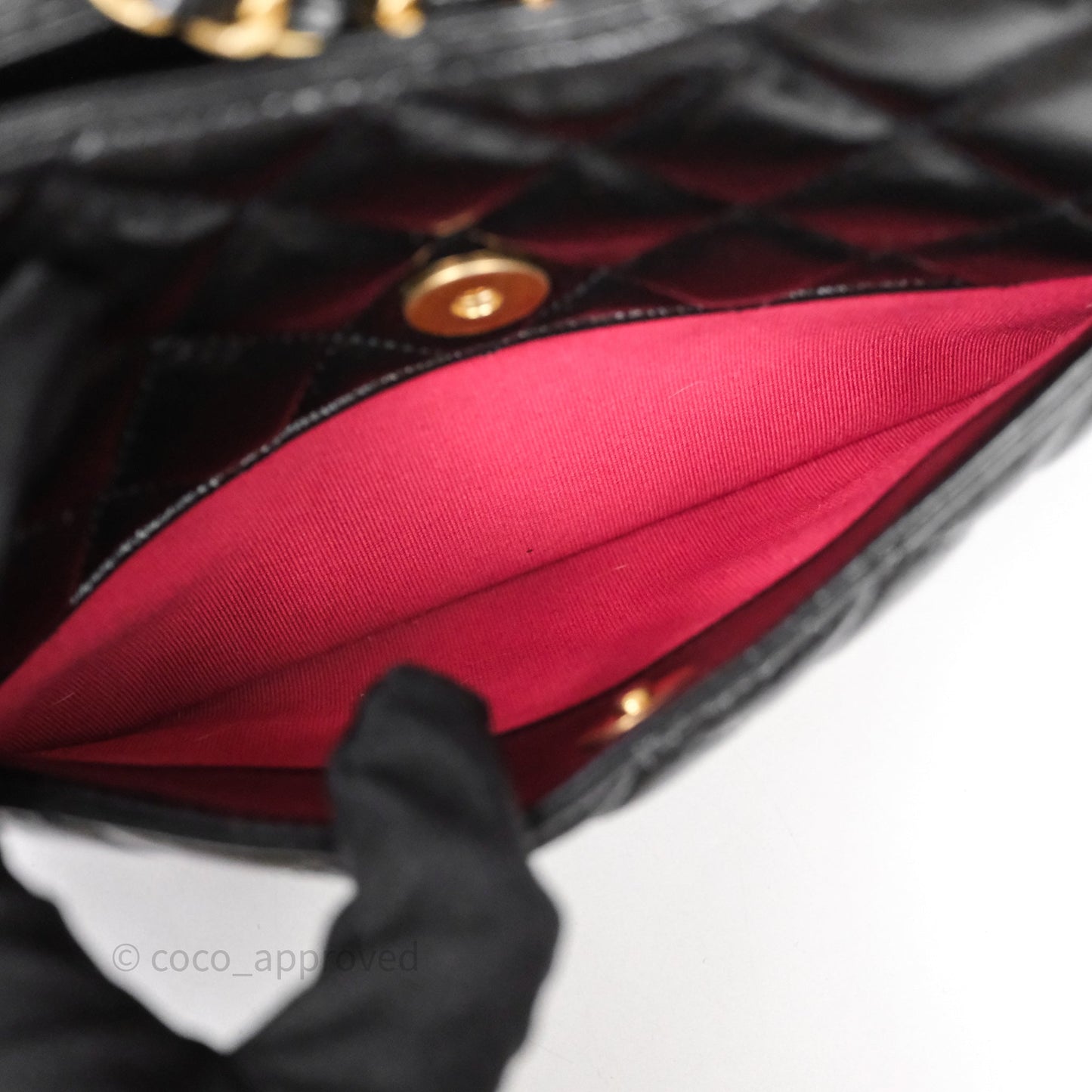 Chanel Medium Quilted Wavy CC Hobo Black Shiny Crumpled Calfskin Aged Gold Hardware