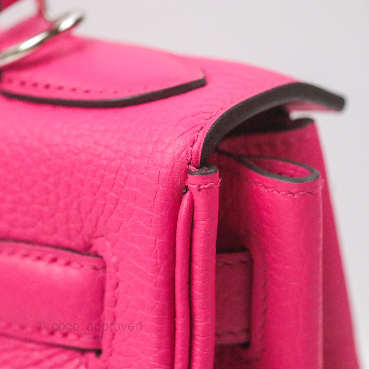 Hermès Retourne Kelly 28 Rose Shocking Clemence Palladium Hardware