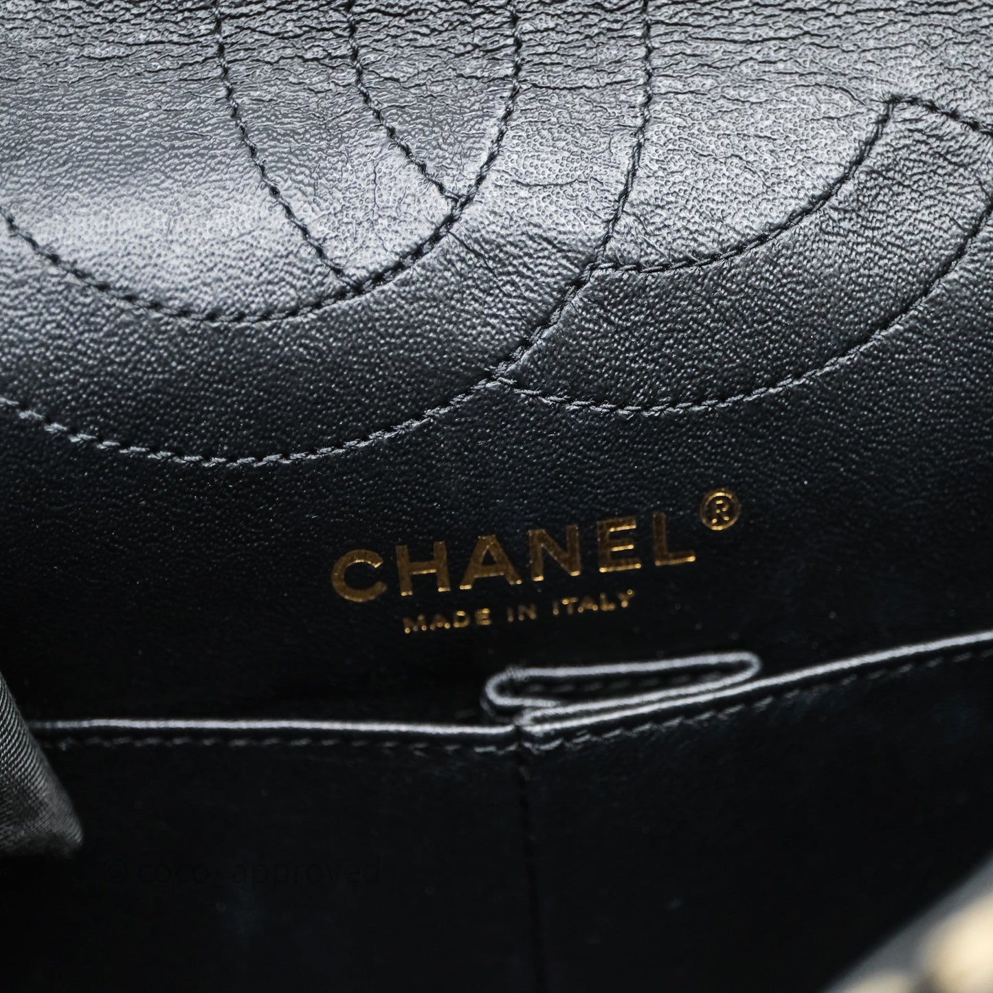 Chanel Reissue 225 Flap Houndstooth Beige Black Fabric Antique Gold Hardware