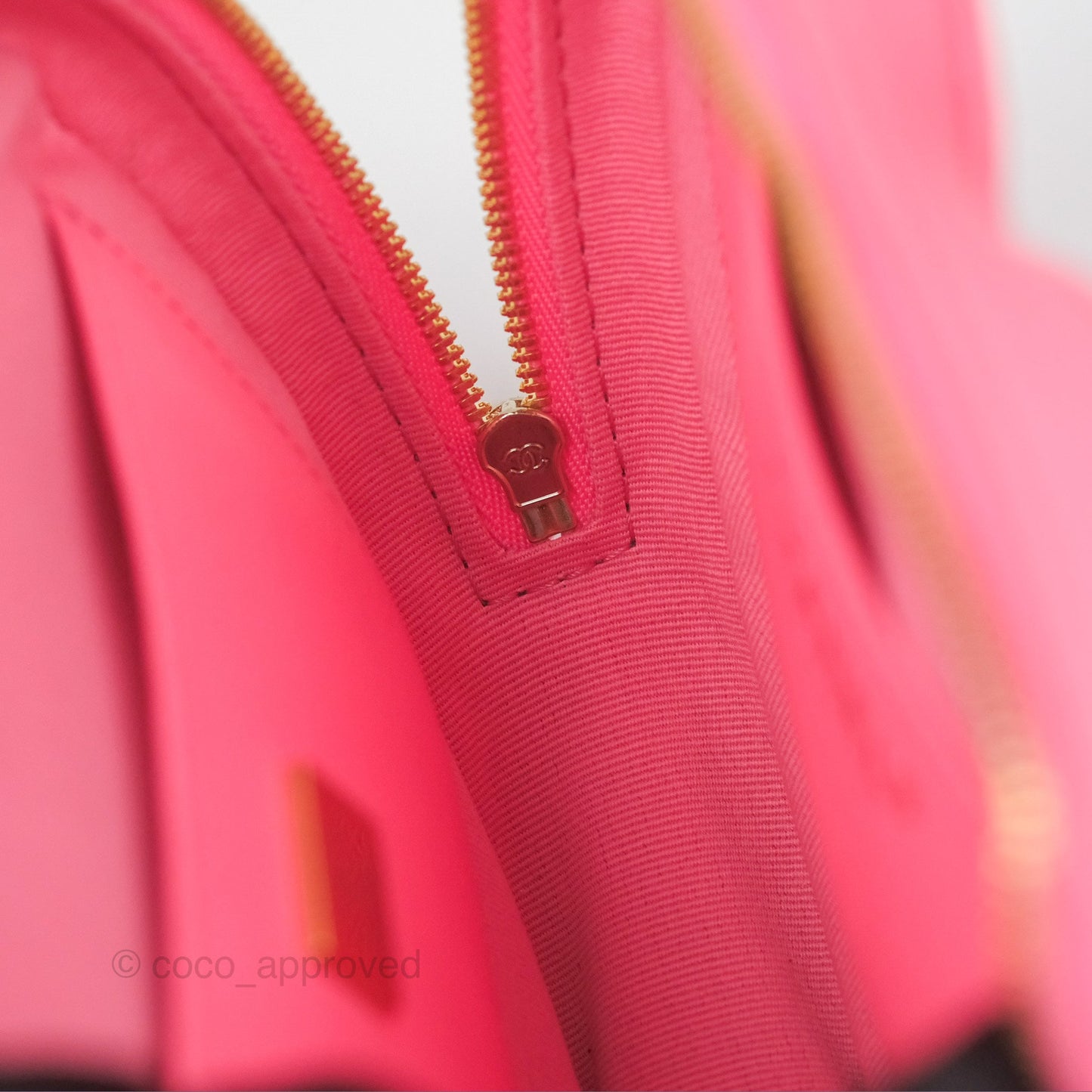 Chanel Large Heart Bag Pink Lambskin Gold Hardware 22S