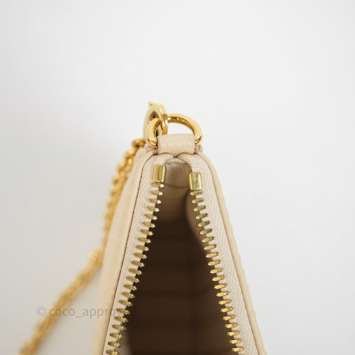Louis Vuitton Easy Pouch On Strap Crème Monogram Empreinte Leather