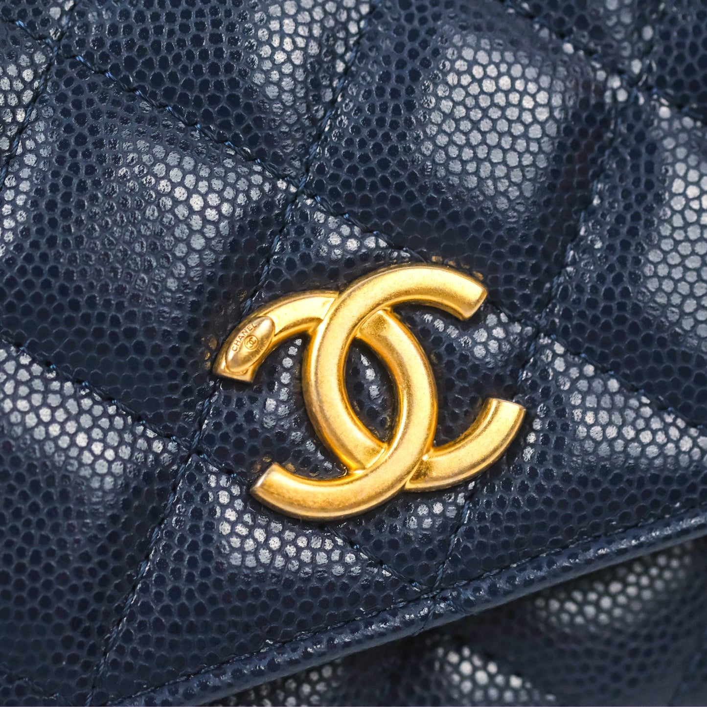 Chanel Twist Your Button Phone Bag Navy Shiny Caviar Aged Gold Hardware 22A