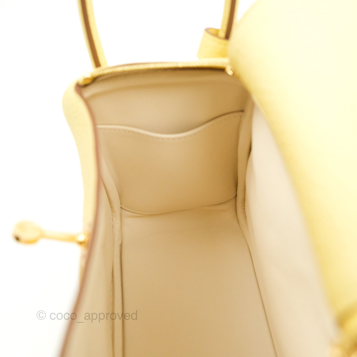 Hermès Mini Lindy 20 Taurillon Jaune Poussin Clemence Gold Hardware