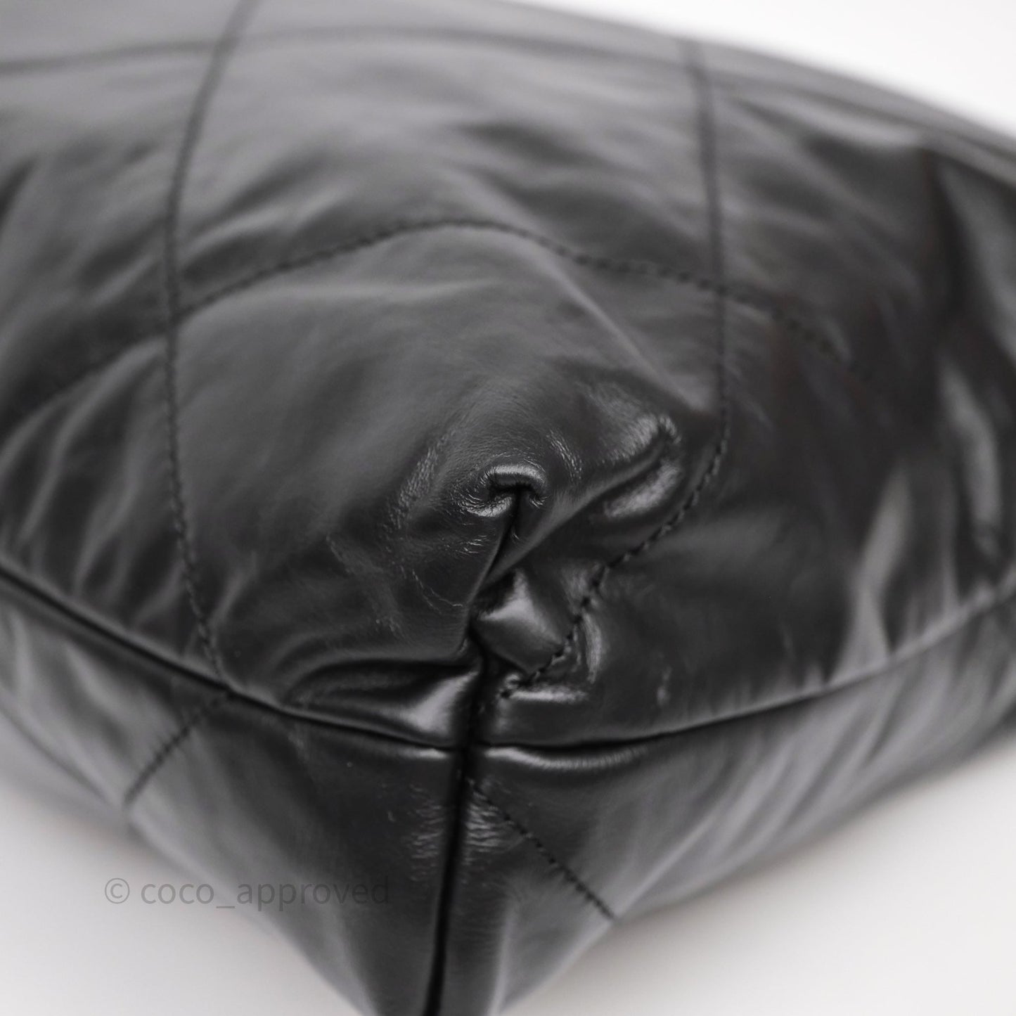 Chanel 22 Medium Black Crumpled Calfskin Aged Gold Hardware