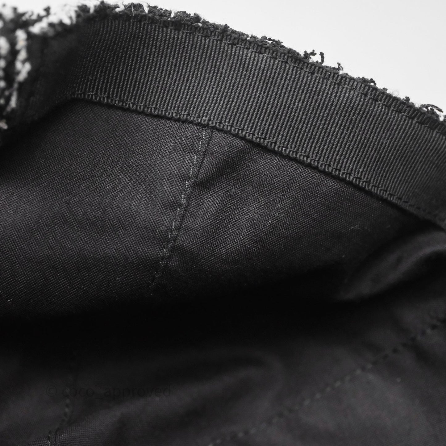 Chanel CC Tweed Cap Black/White
