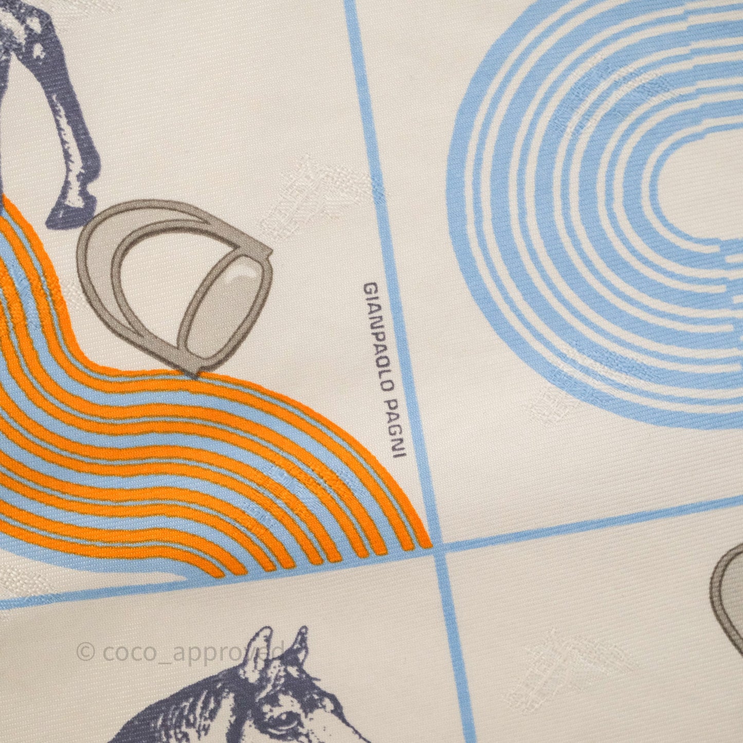 Hermès Garde Robe Pop Triangle Scarf Silk Blue/Grey