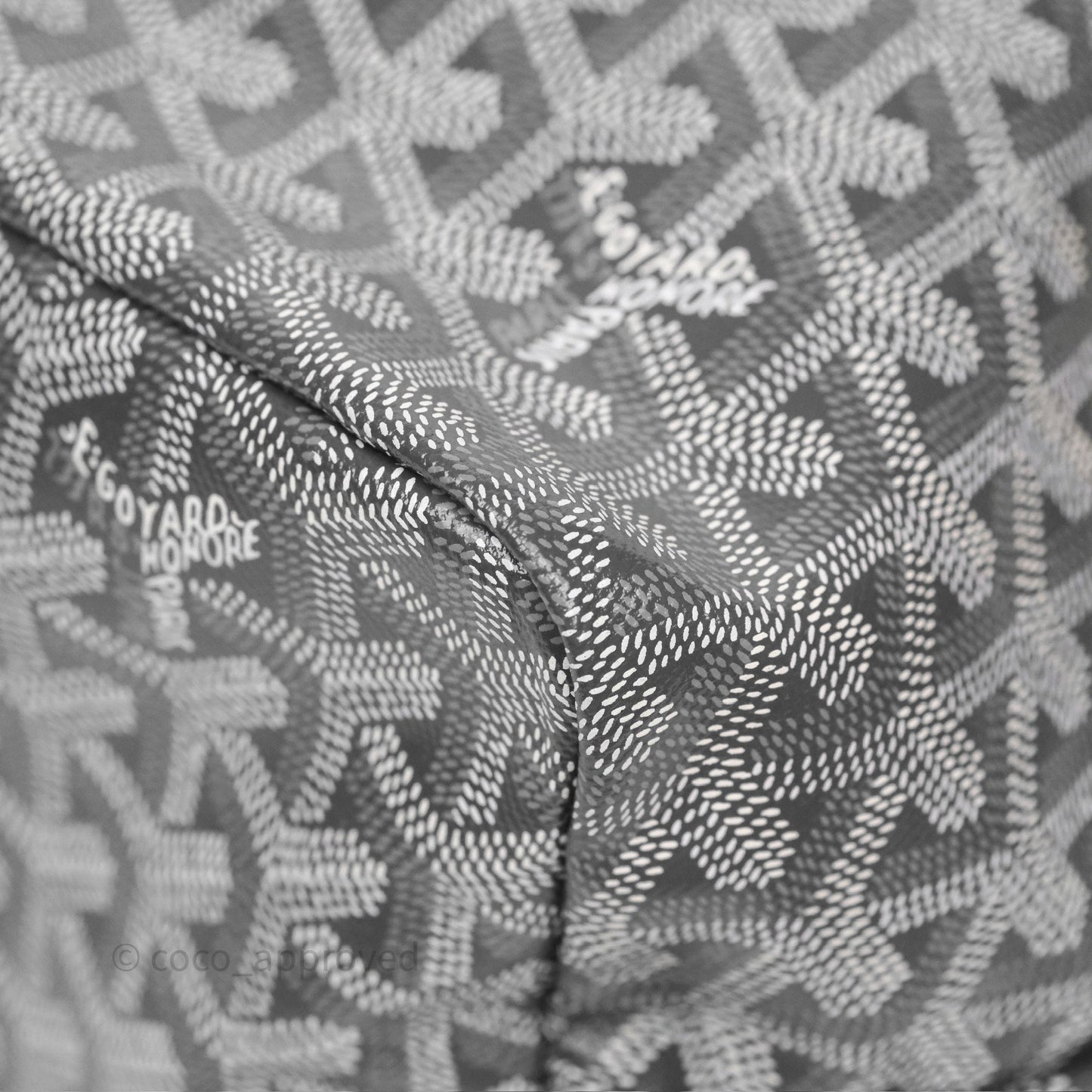 Goyard St Louis Tote PM ⁣⁣⁣⁣⁣⁣⁣⁣⁣⁣⁣⁣⁣⁣⁣⁣⁣⁣⁣⁣Grey