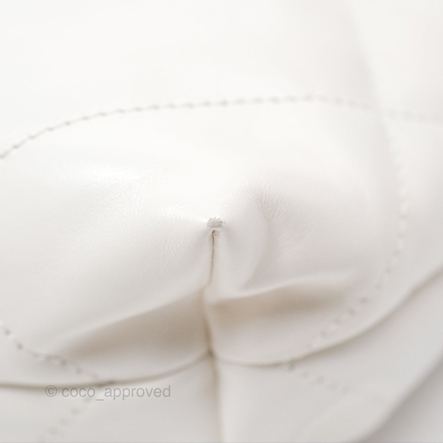Chanel 22 Small White Shiny Calfskin Aged Gold Hardware