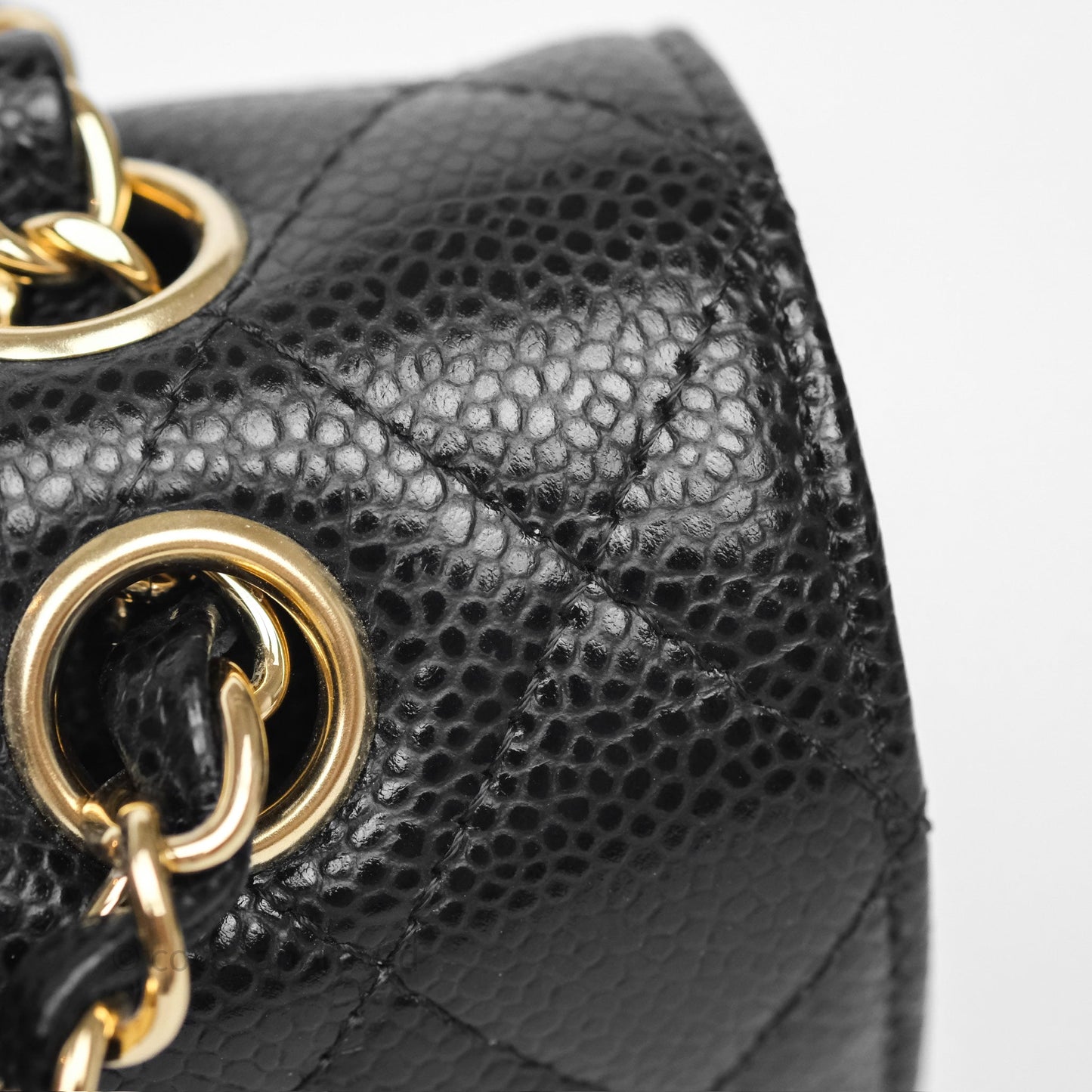 Chanel M/L Medium Classic Flap Quilted Black Caviar Gold Hardware