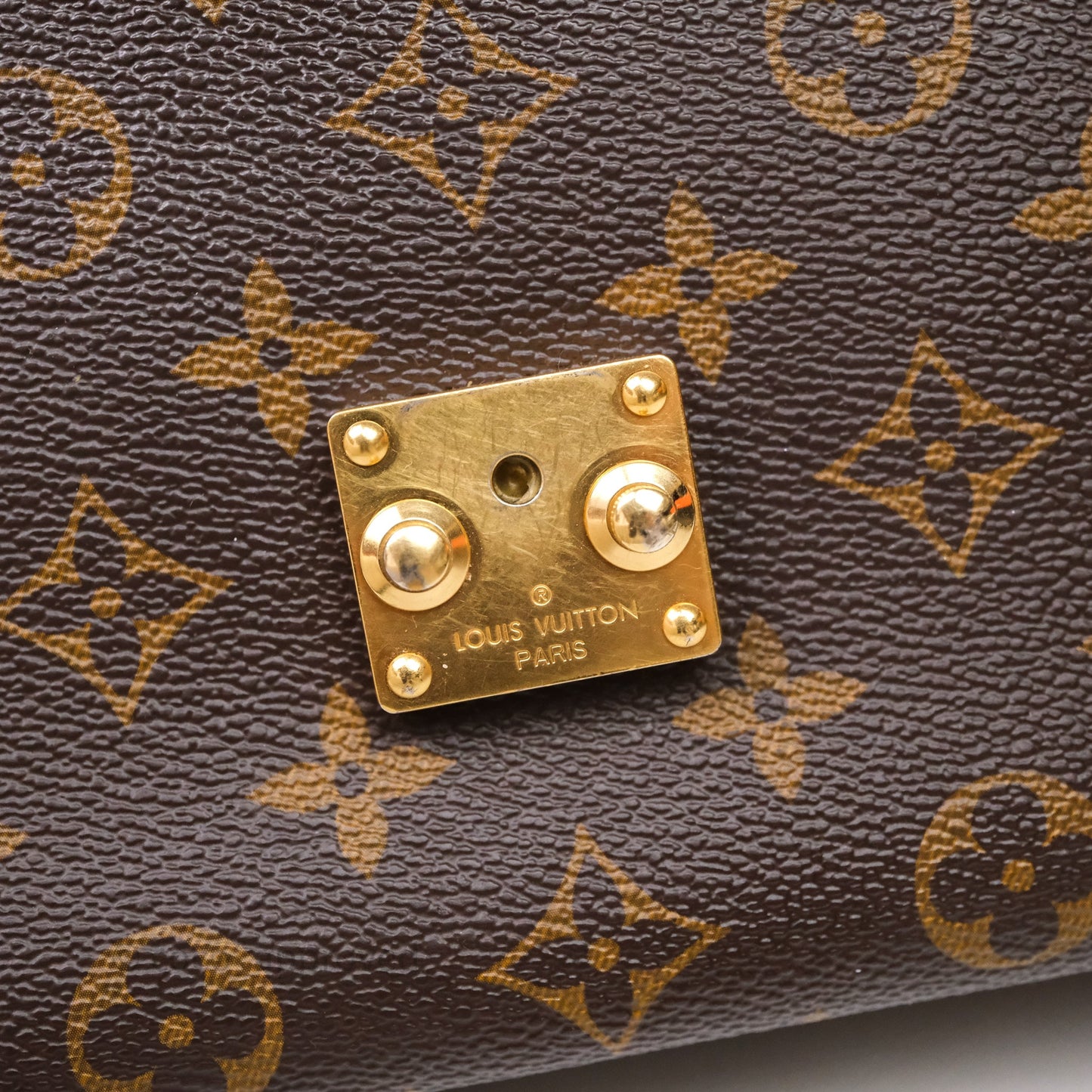 Louis Vuitton Pochette Metis Monogram Canvas