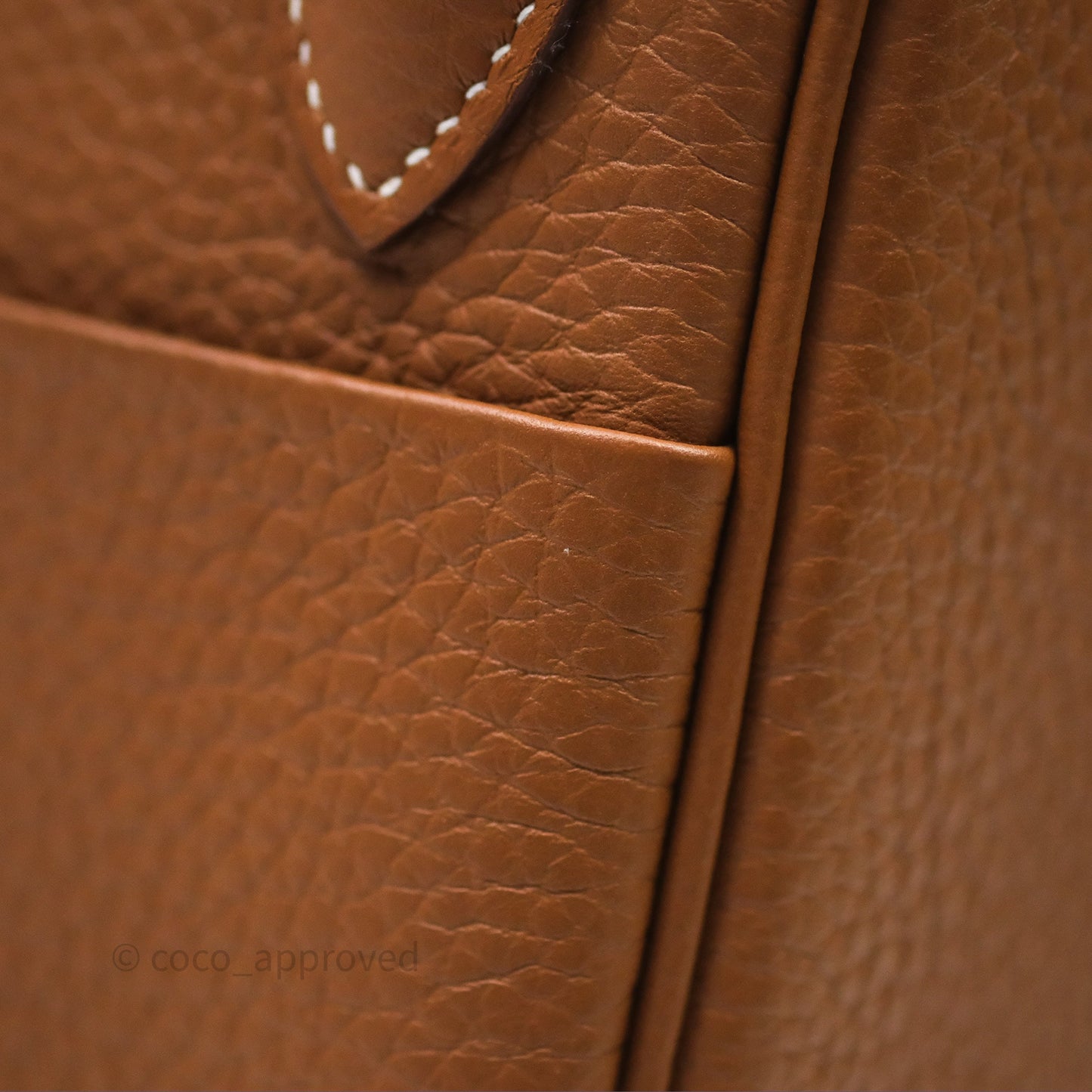Hermès Lindy 26 Gold 37 Clemence Gold Hardware