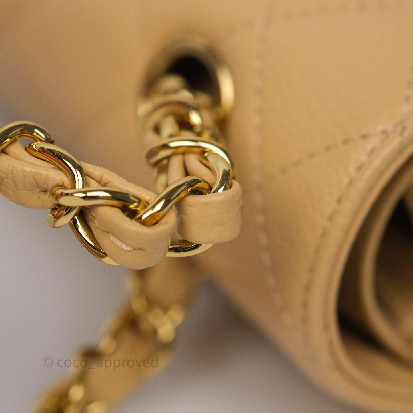 Chanel M/L Medium Classic Flap Quilted Beige Caviar Gold Hardware