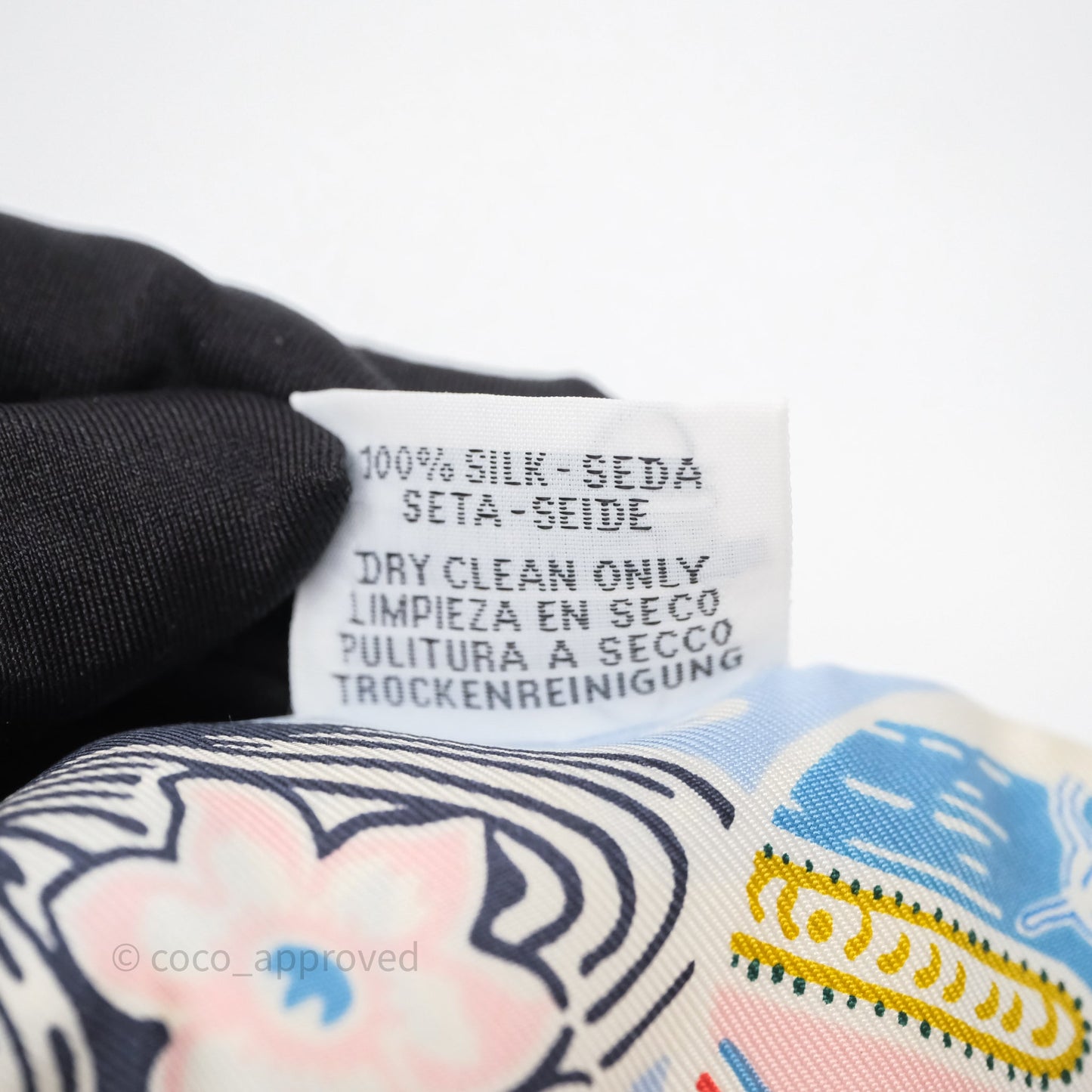 Hermès Silk Bingata Twilly