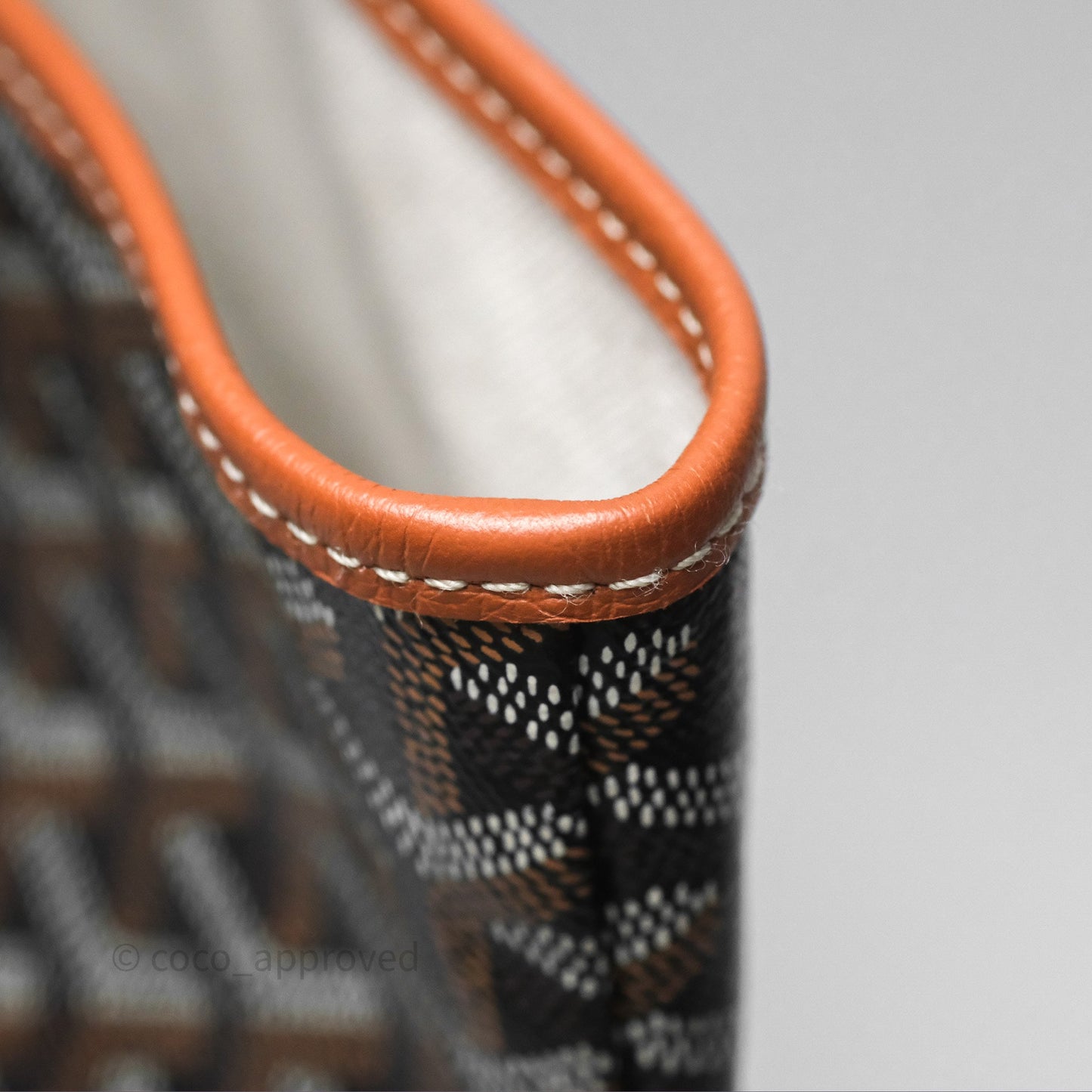 Goyard Saint Louis Tote PM⁣⁣⁣⁣⁣⁣⁣⁣⁣⁣⁣⁣⁣⁣⁣⁣⁣⁣⁣⁣ Black/Tan