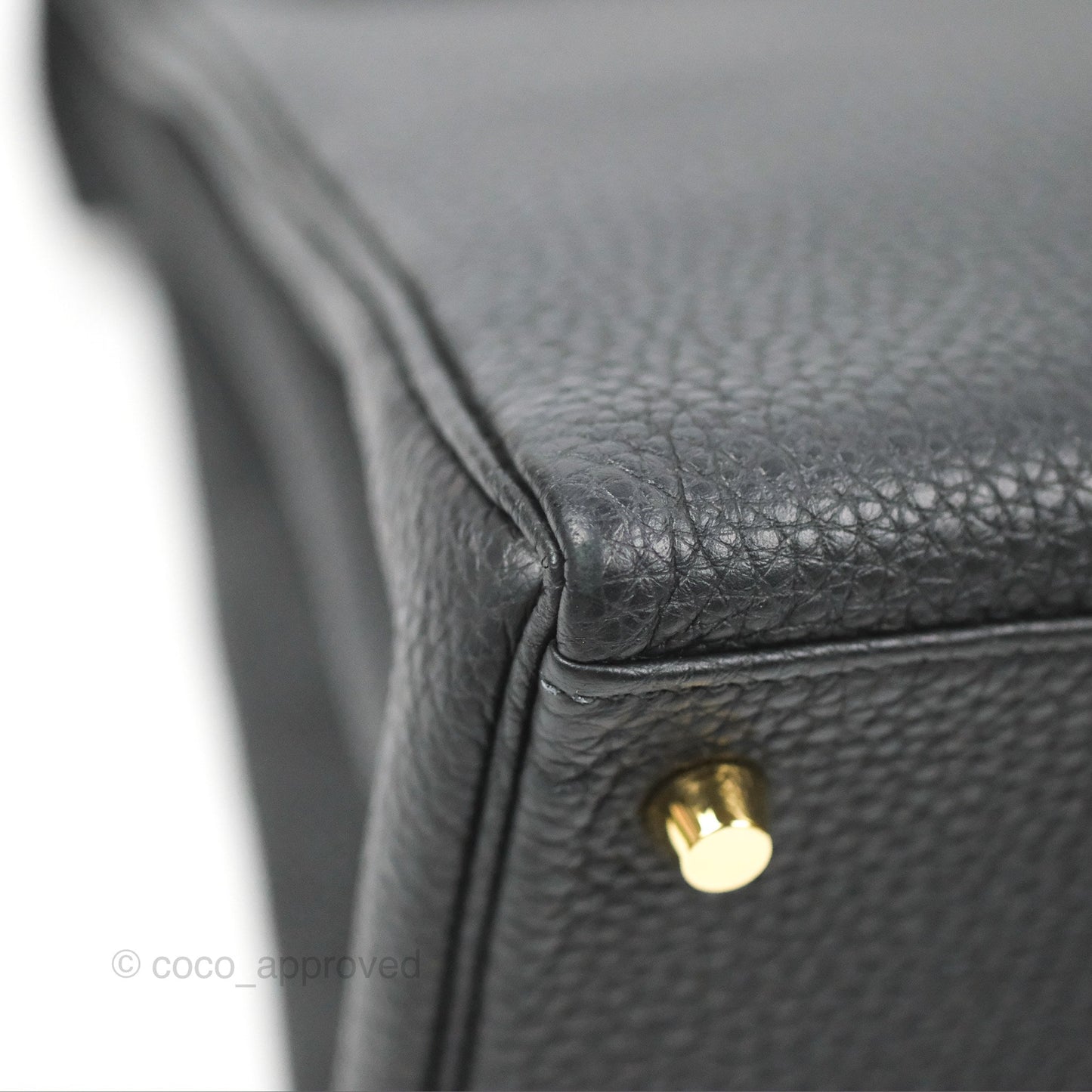 Hermès Retourne Kelly 28 Black Togo Gold Hardware