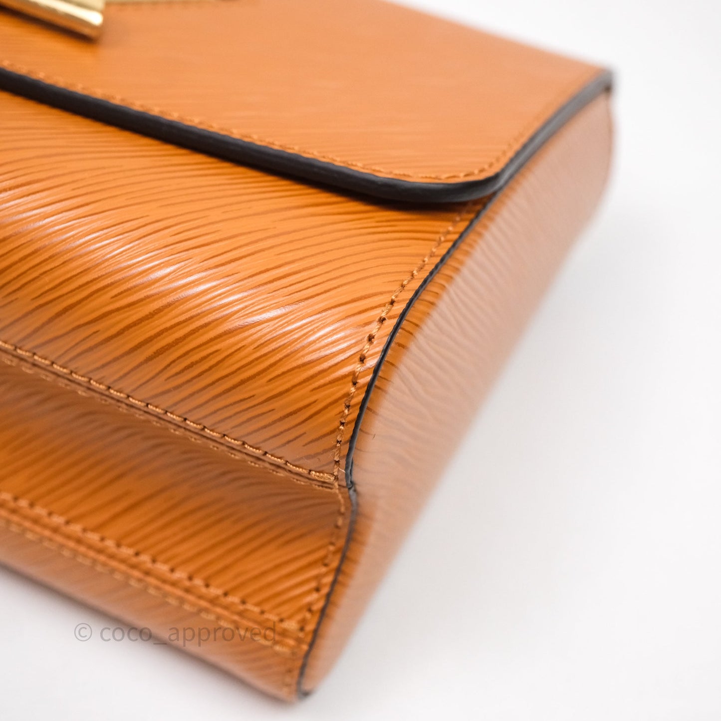 Louis Vuitton Twist Bag MM Gold Honey Epi