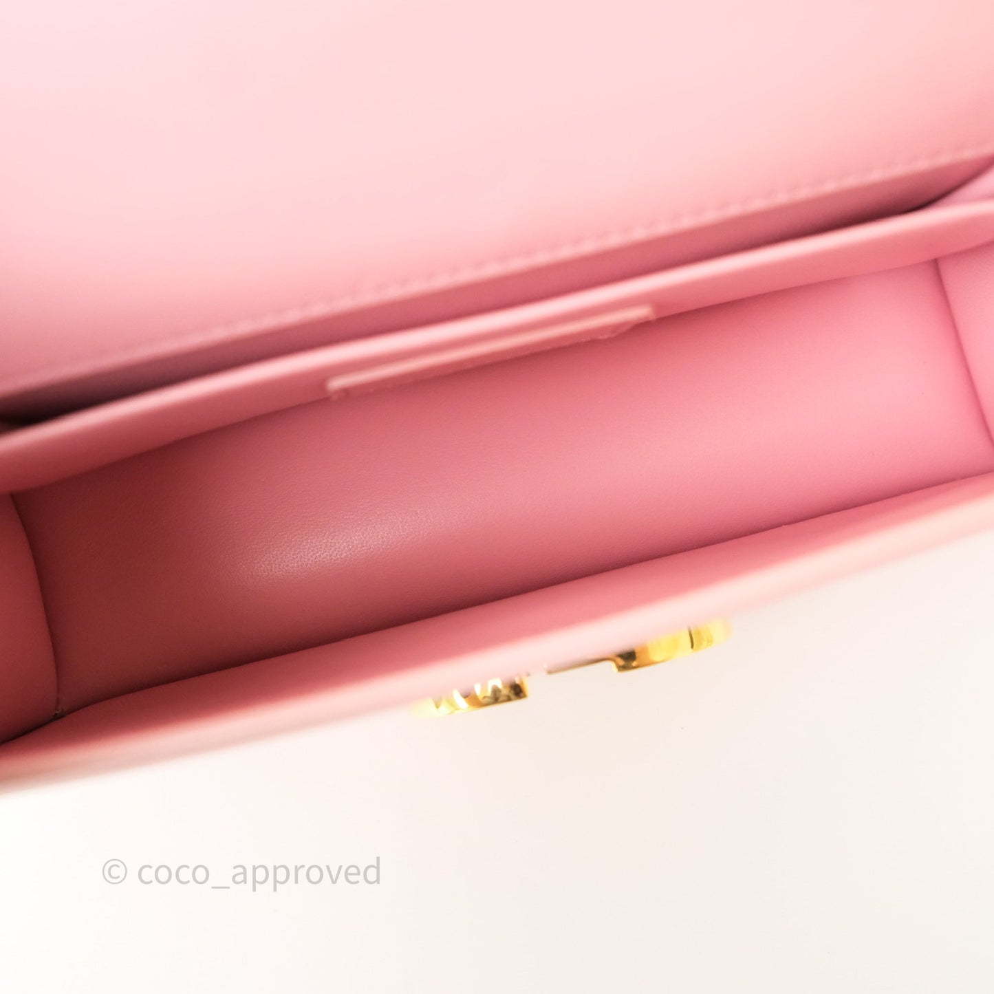 Dior 30 Montaigne East-West Chain Bag Pink