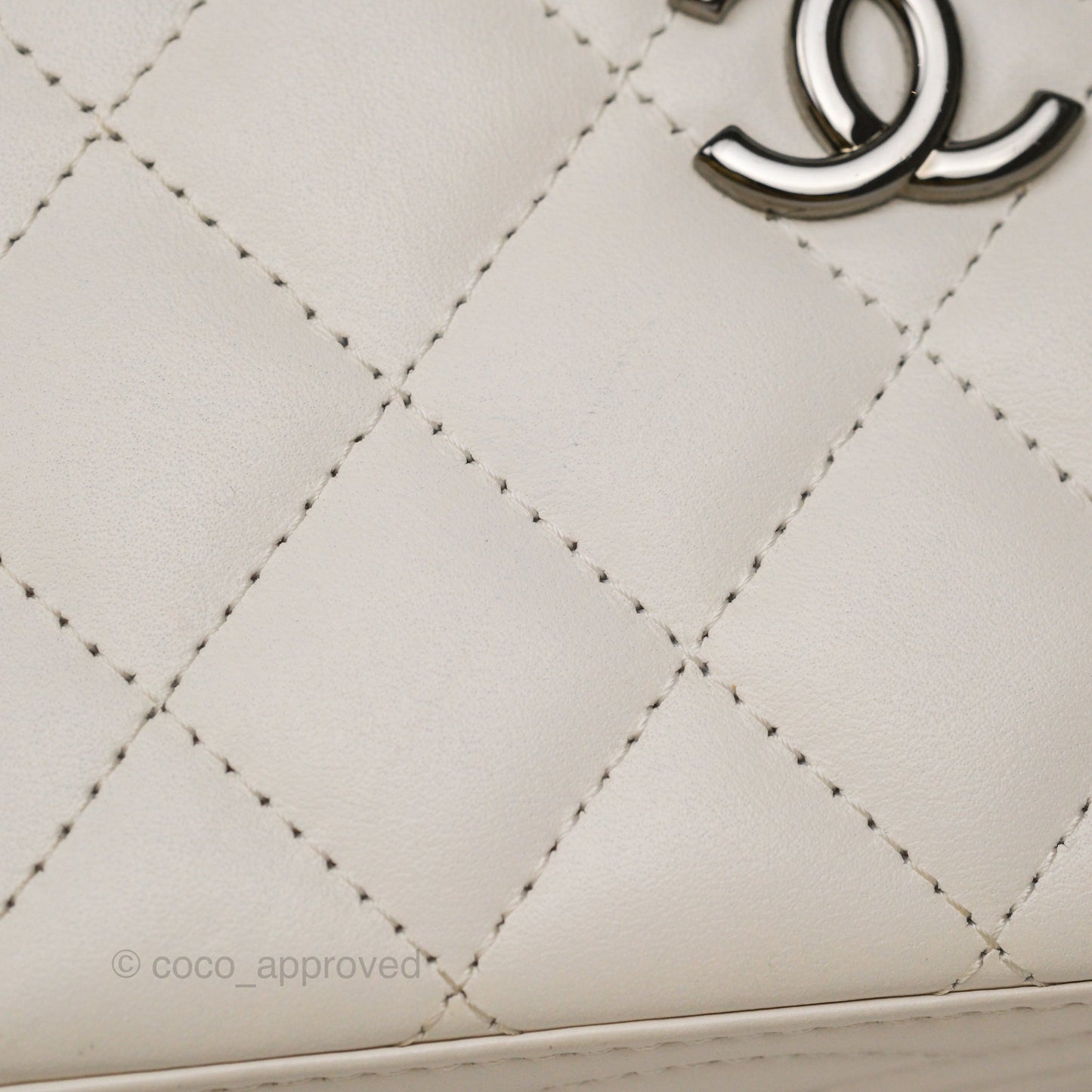 Chanel Crystals Top Handle Vanity Rectangular White Lambskin Gun Metal