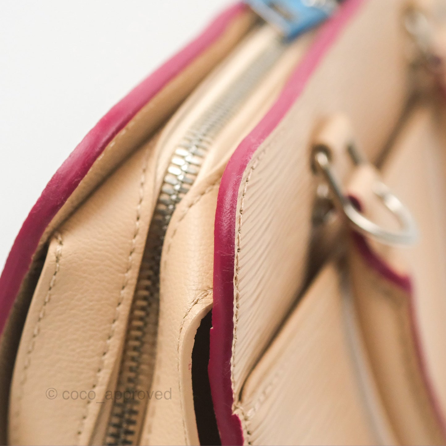 Louis Vuitton Vaneau MM Beige Epi