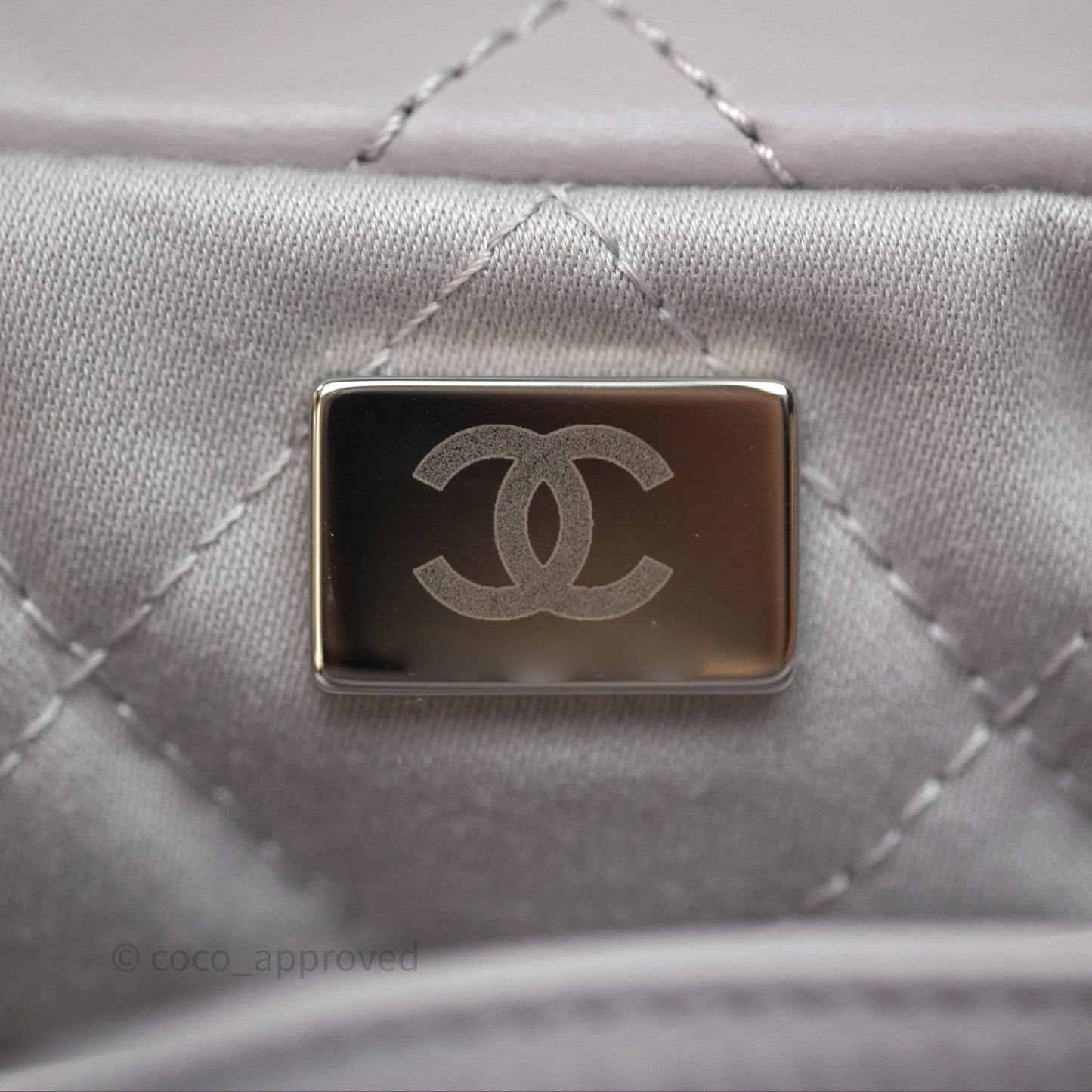 Chanel 22 Medium Grey Shiny Aged Calfskin Aged Silver Hardware