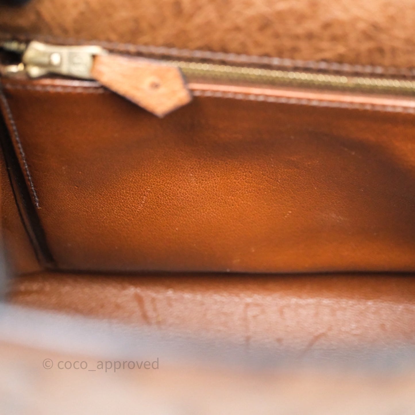 Hermès Kelly 28 Chocolate Ostrish Sellier Gold Hardware