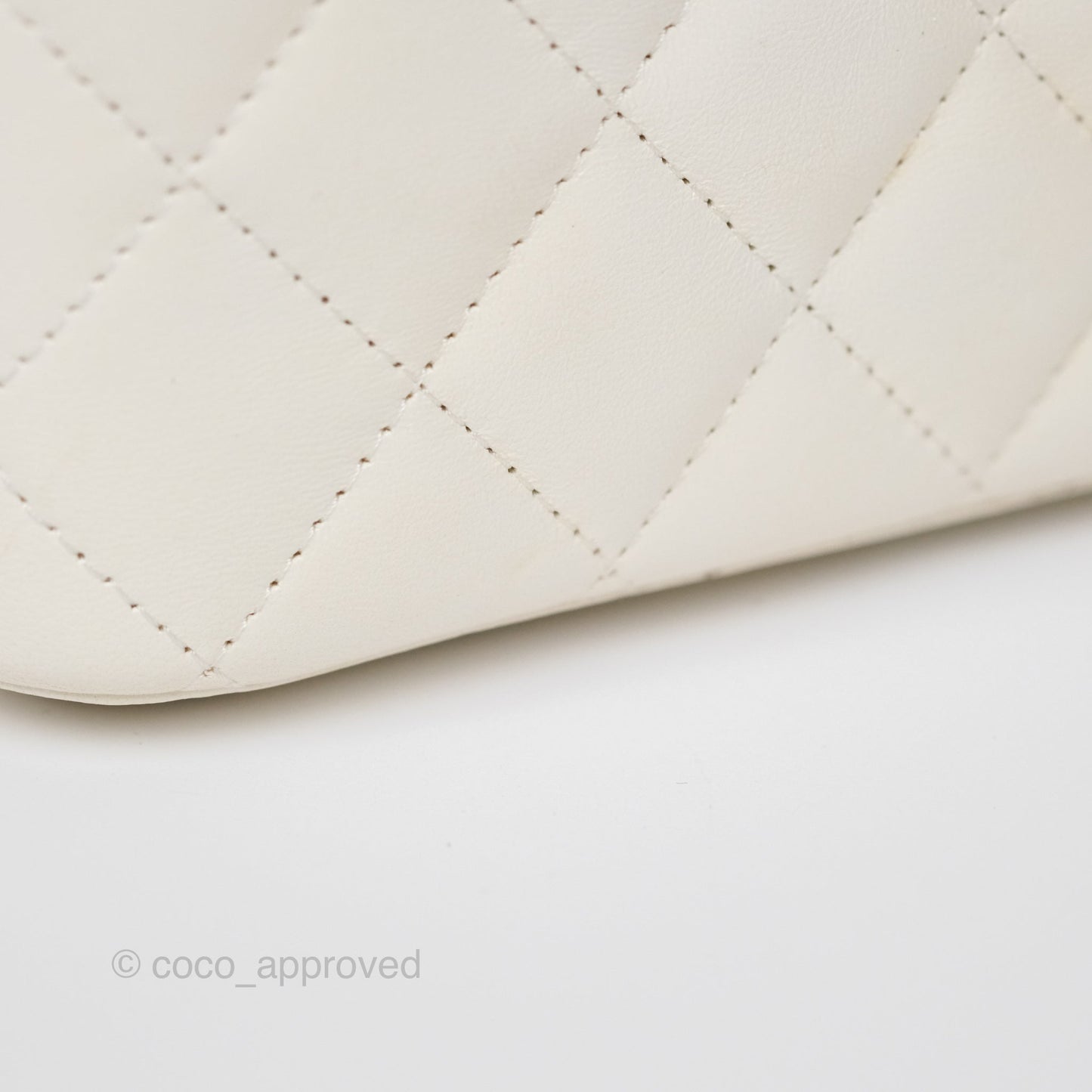 Chanel Vanity with Double Chain White Shiny Lambskin 23C