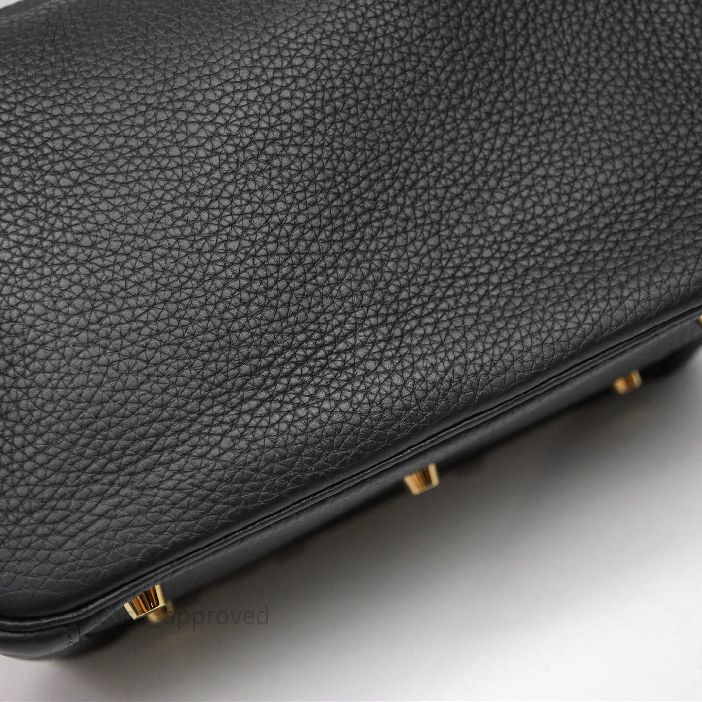 Hermes Lindy 26 Black Noir 89 Clemence Gold Hardware