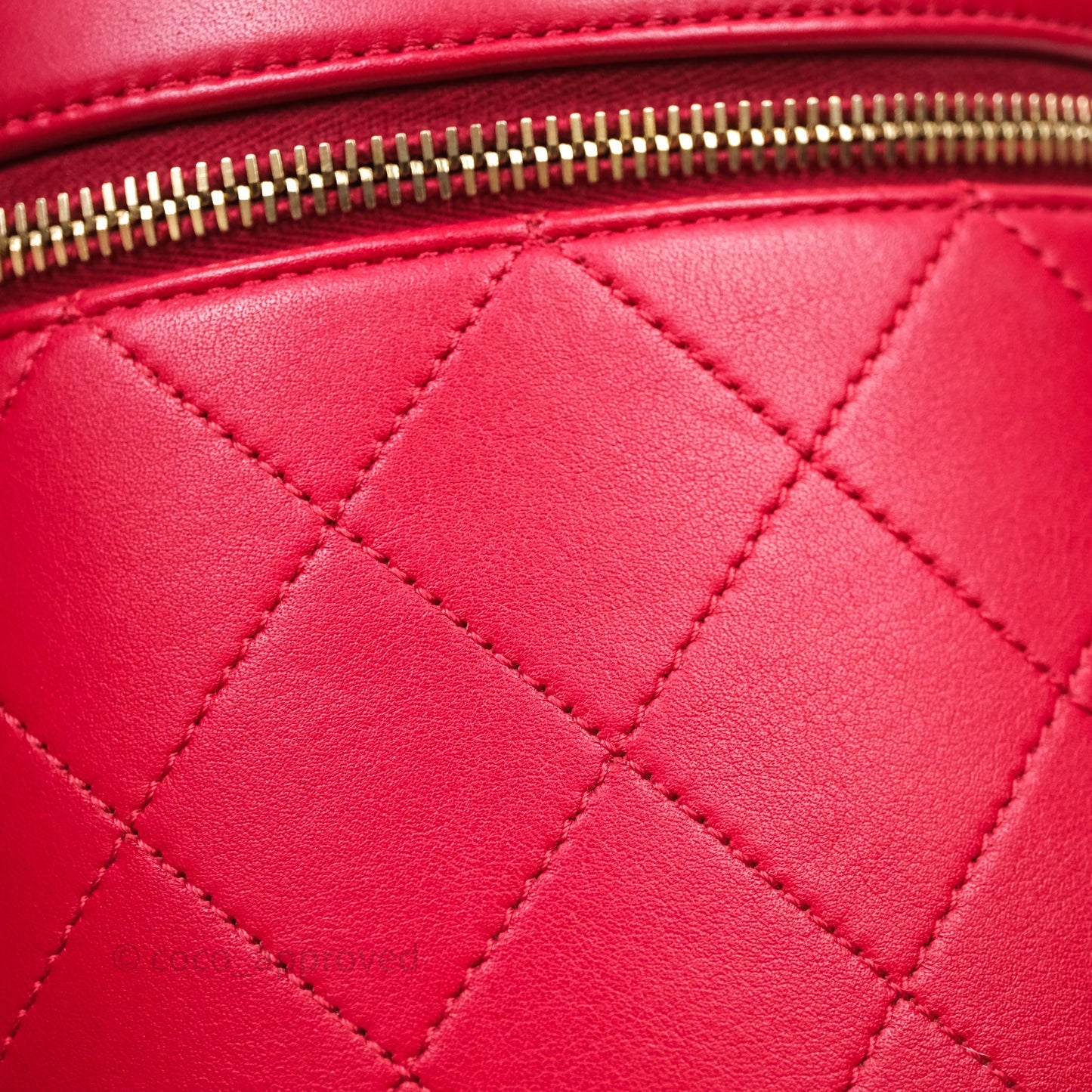 Chanel CC Vanity Case Red Calfskin Aged Gold Hardware