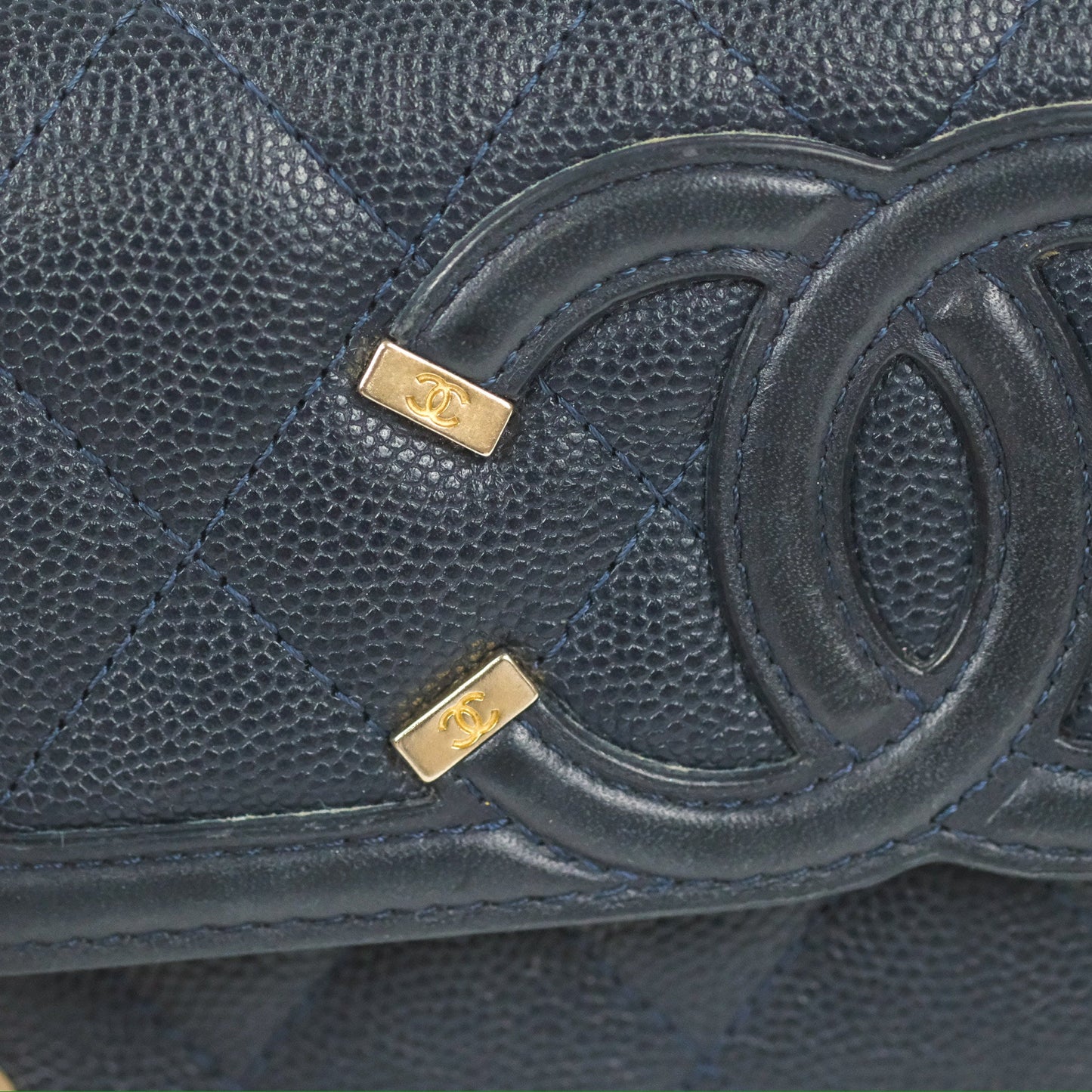 Chanel CC Filigree Small Flap Wallet Navy Caviar Gold Hardware
