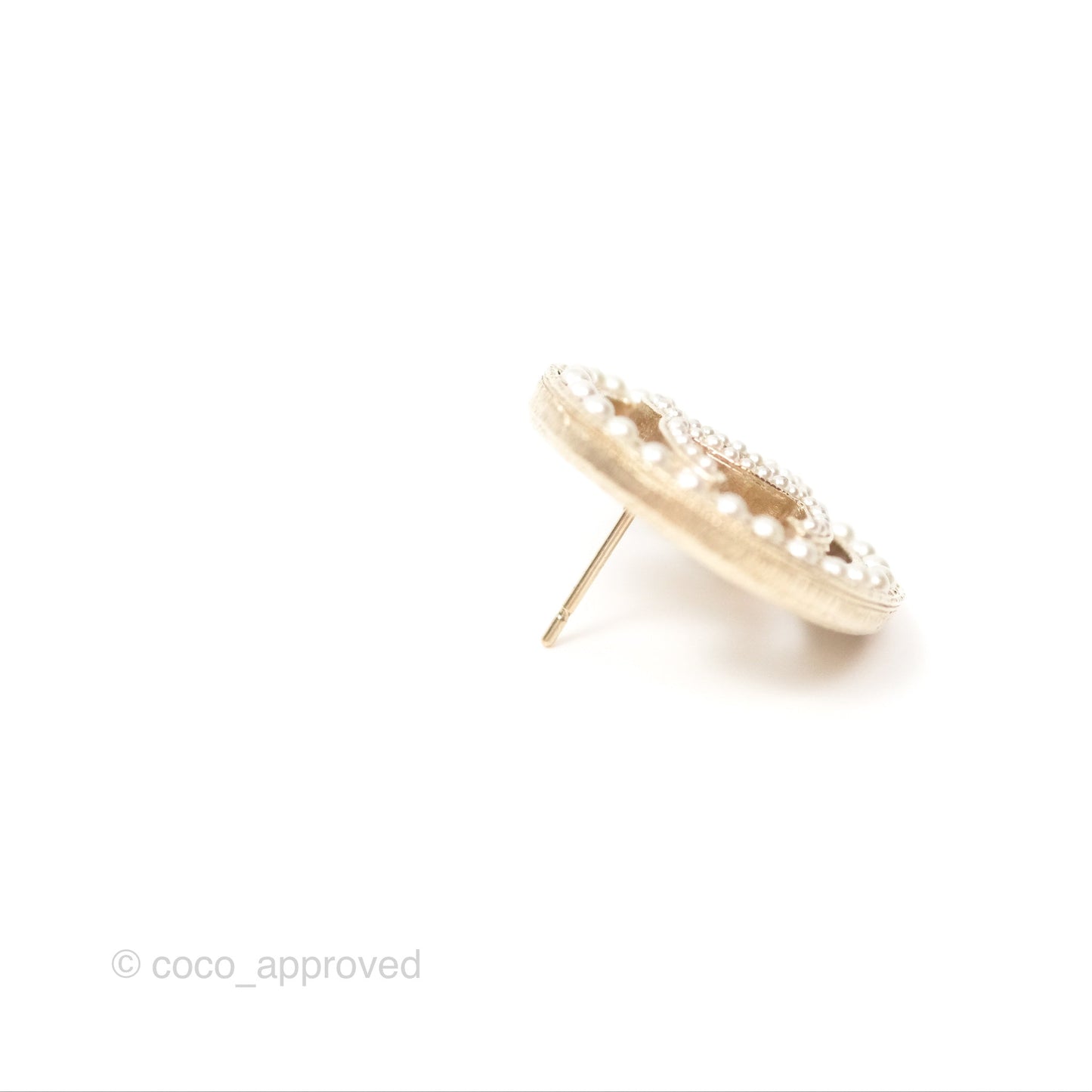 Chanel Pearl CC Round Earrings Gold Tone 17A