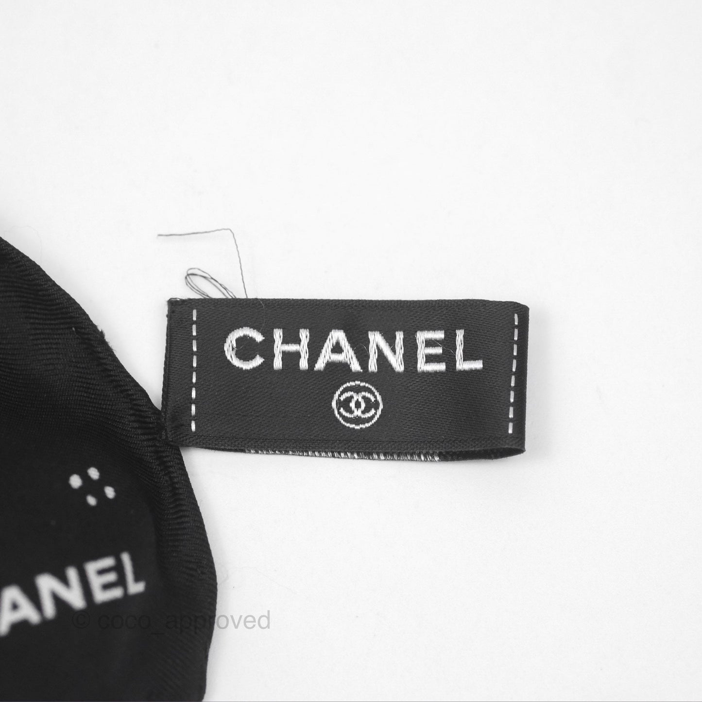 Chanel Floral Print Silk Hair Accessory in Black/ White