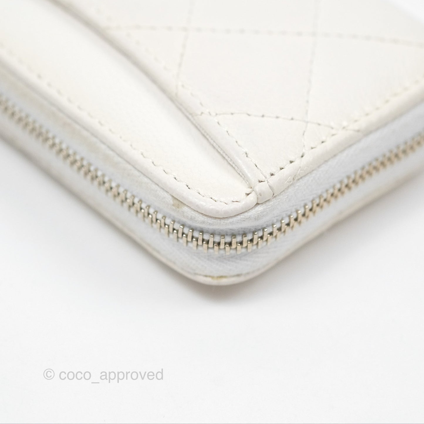 Chanel Classic Zipped Coin Purse White Caviar Gold Hardware